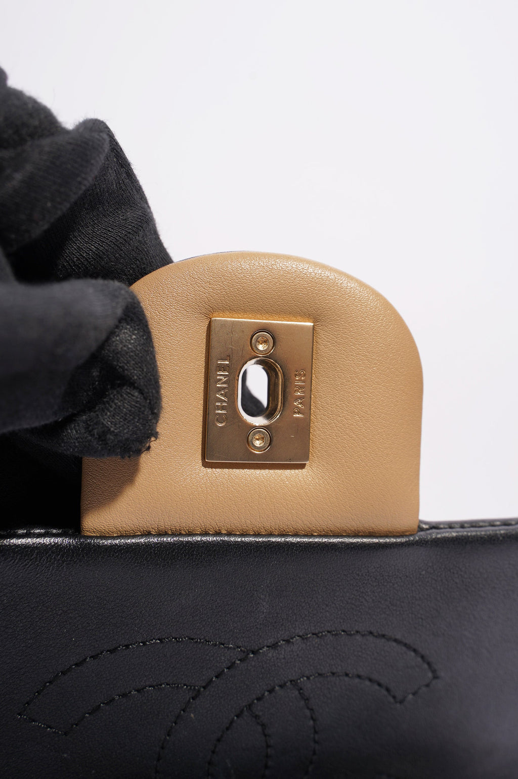Chanel Womens Graphic Flap Bag Beige / Black Leather Small