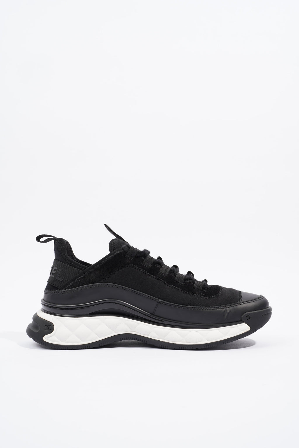 Chanel CC Logo Black / White EU 40 / UK 7