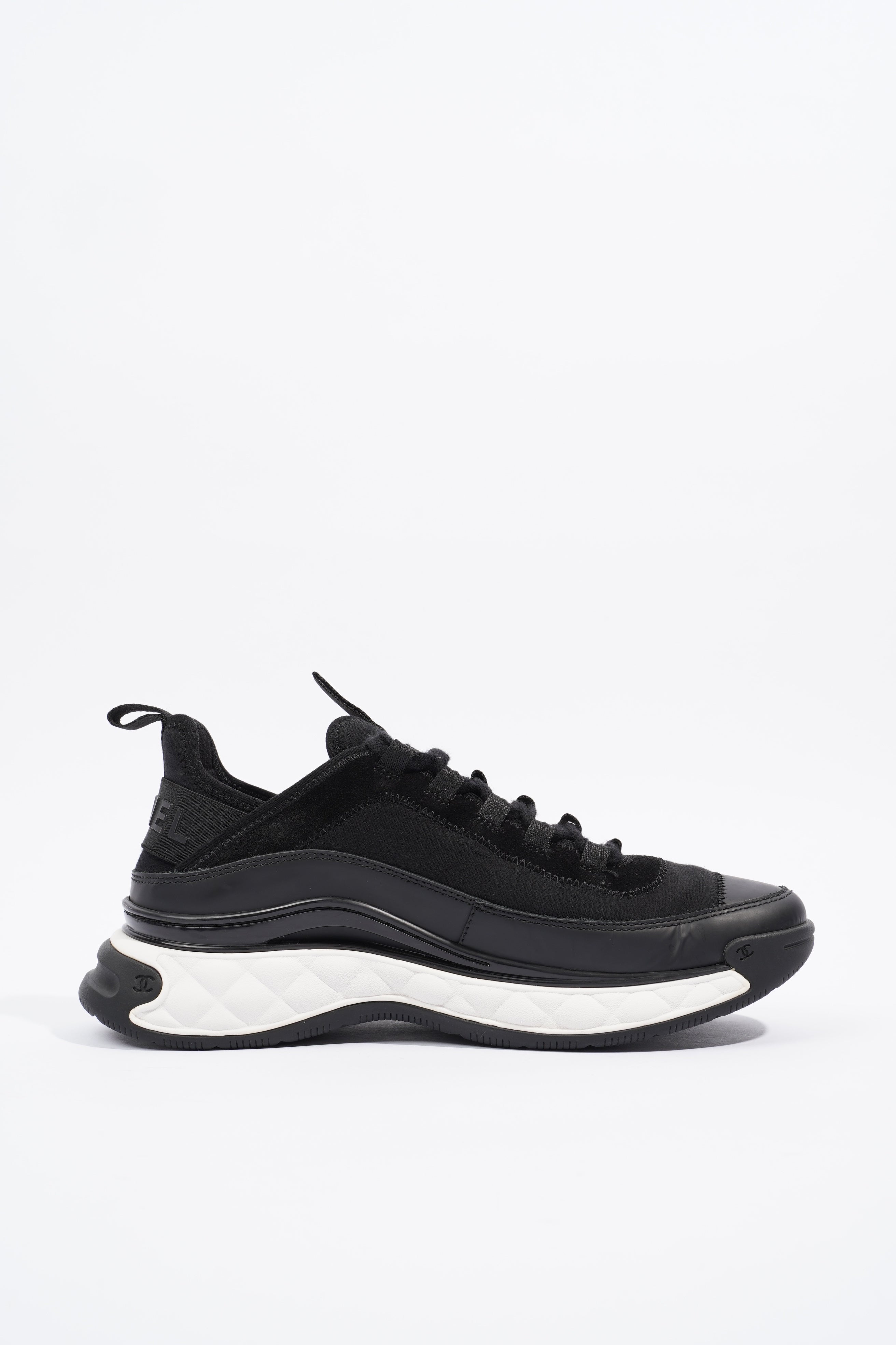 Chanel CC Logo Black / White EU 40 / UK 7