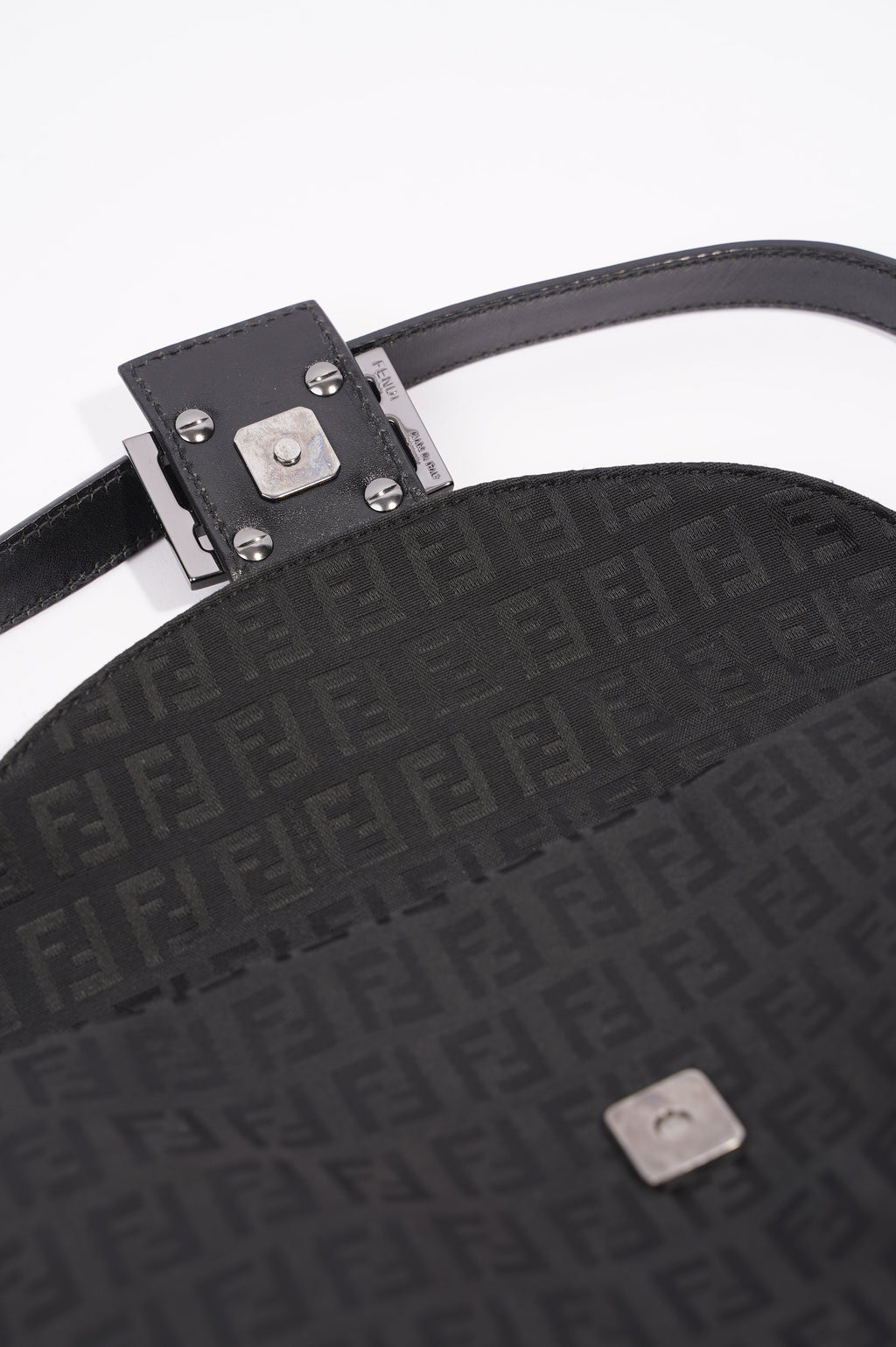 Fendi Womens Baguette Bag Black Small