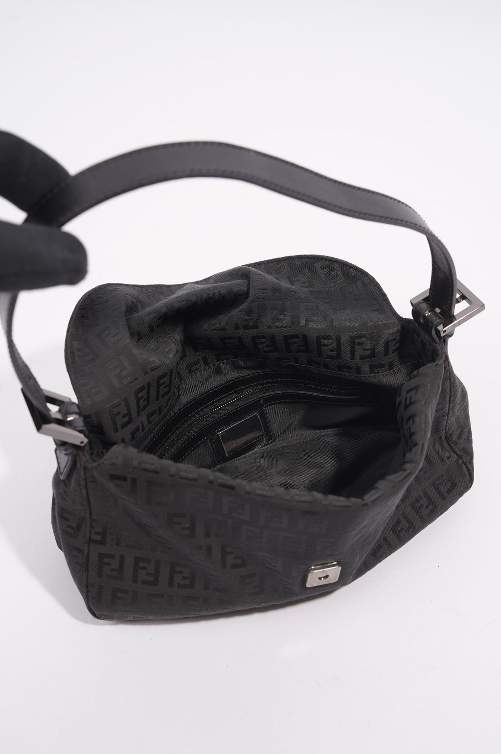 Fendi Womens Baguette Bag Black Small