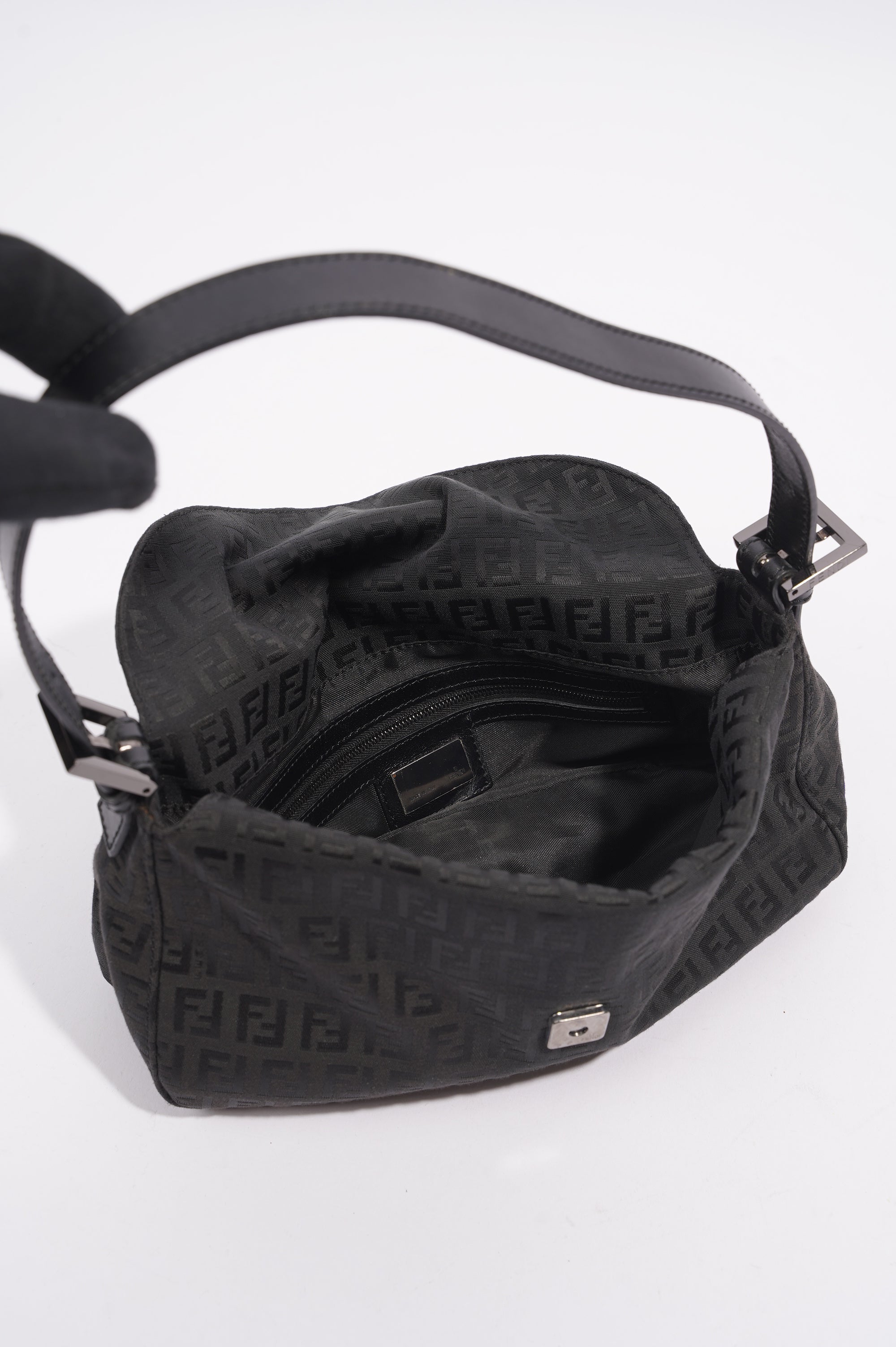 Fendi Womens Baguette Bag Black Small