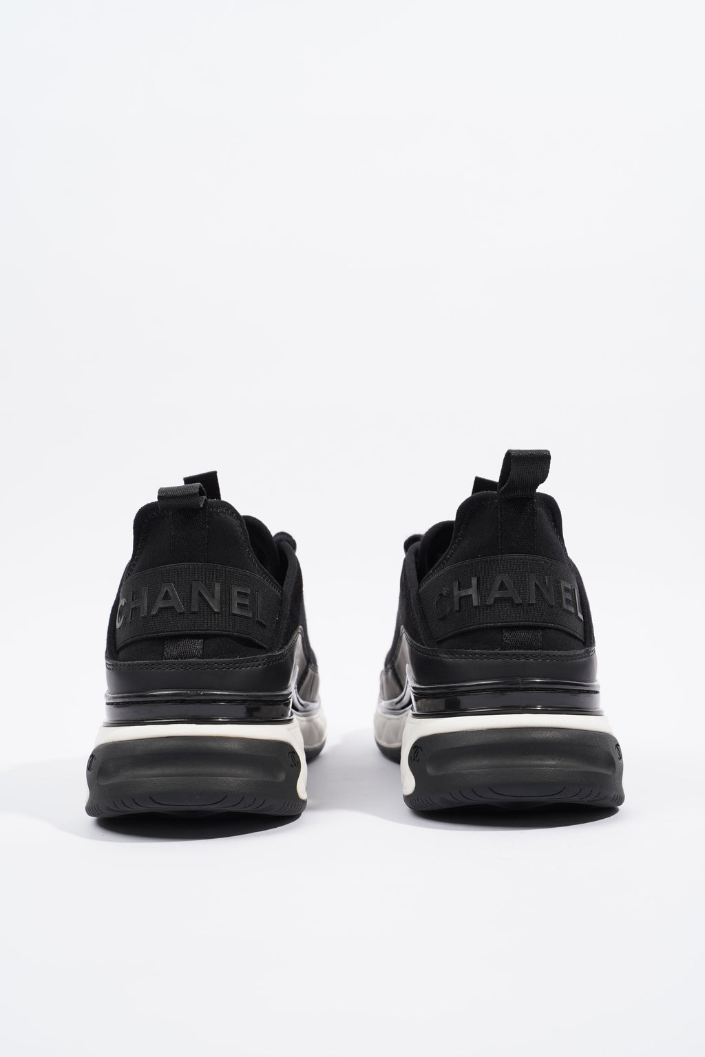 Chanel CC Logo Black / White EU 40 / UK 7