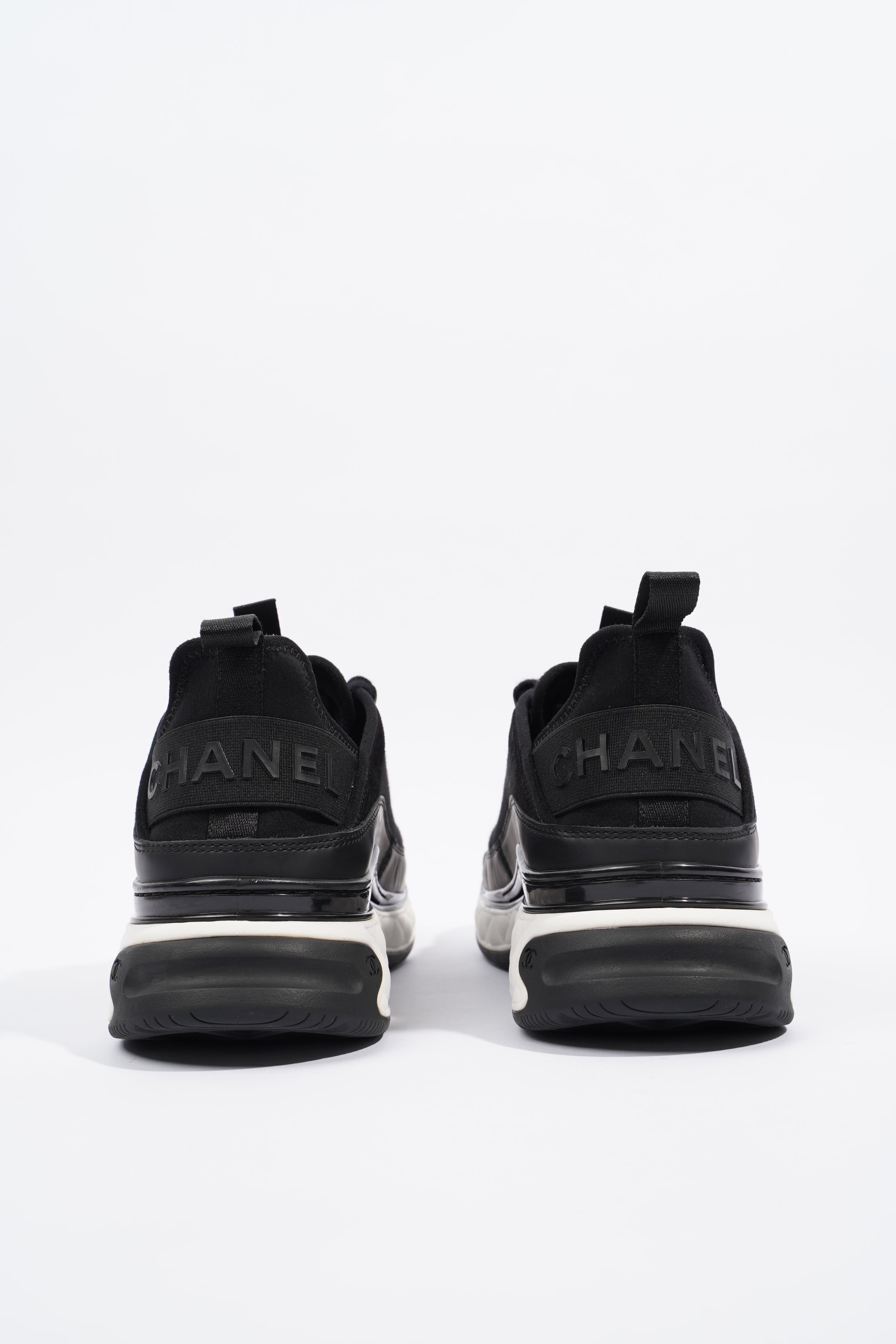 Chanel CC Logo Black / White EU 40 / UK 7