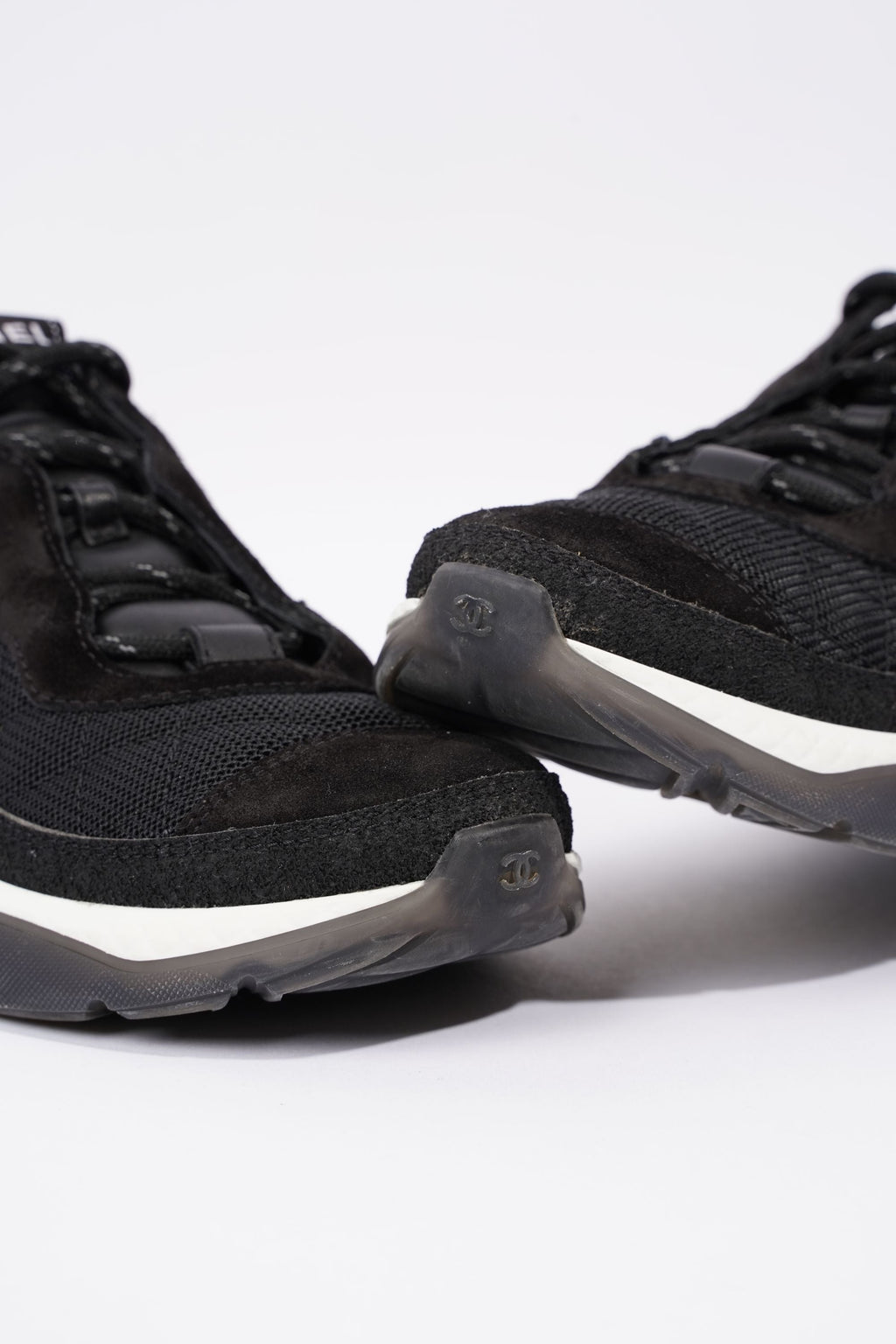 Chanel CC Logo Runners Black / White EU 40.5 / UK 7.5
