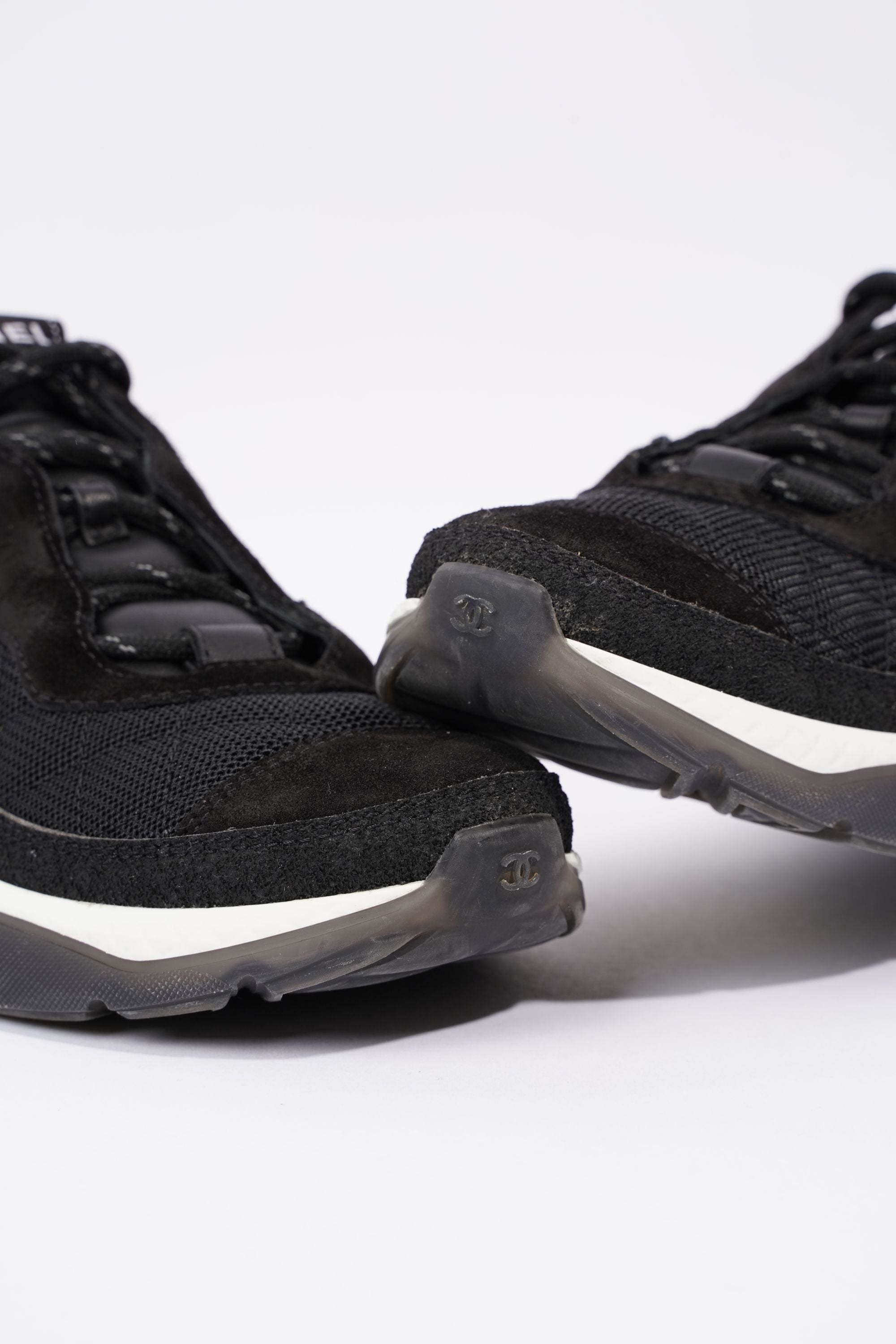 Chanel CC Logo Runners Black / White EU 40.5 / UK 7.5