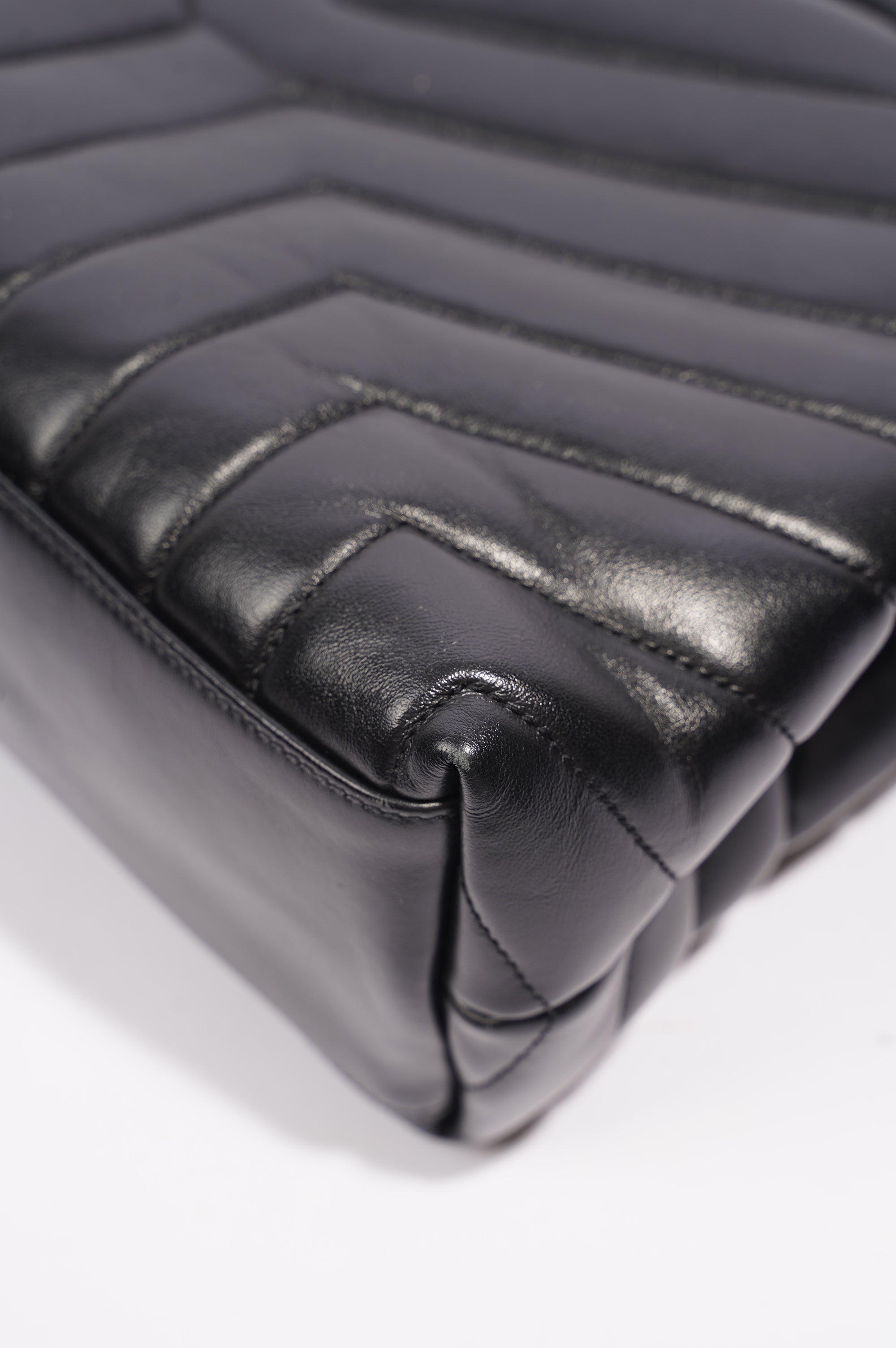 Saint Laurent Womens Lou Lou Black / Gold Medium