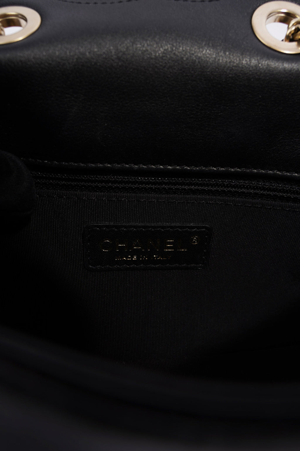 Chanel Womens Graphic Flap Bag Beige / Black Leather Small