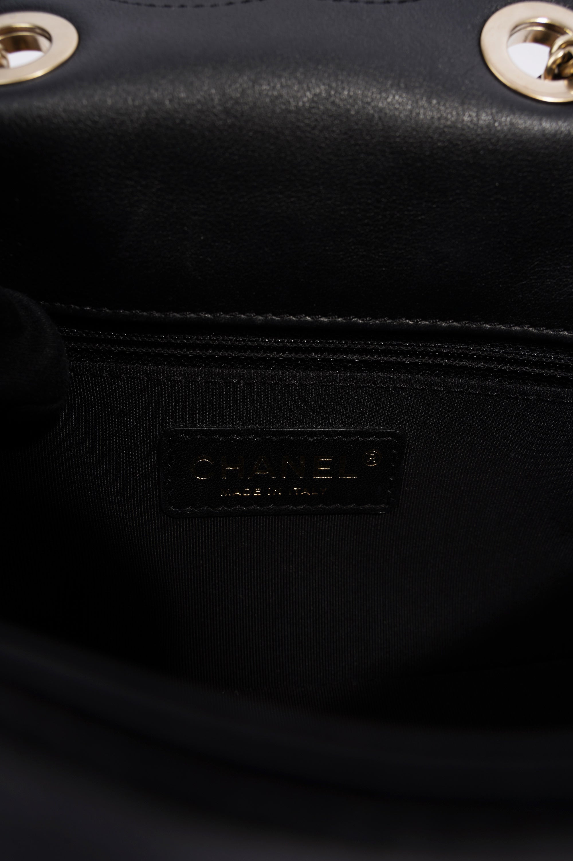 Chanel Womens Graphic Flap Bag Beige / Black Leather Small