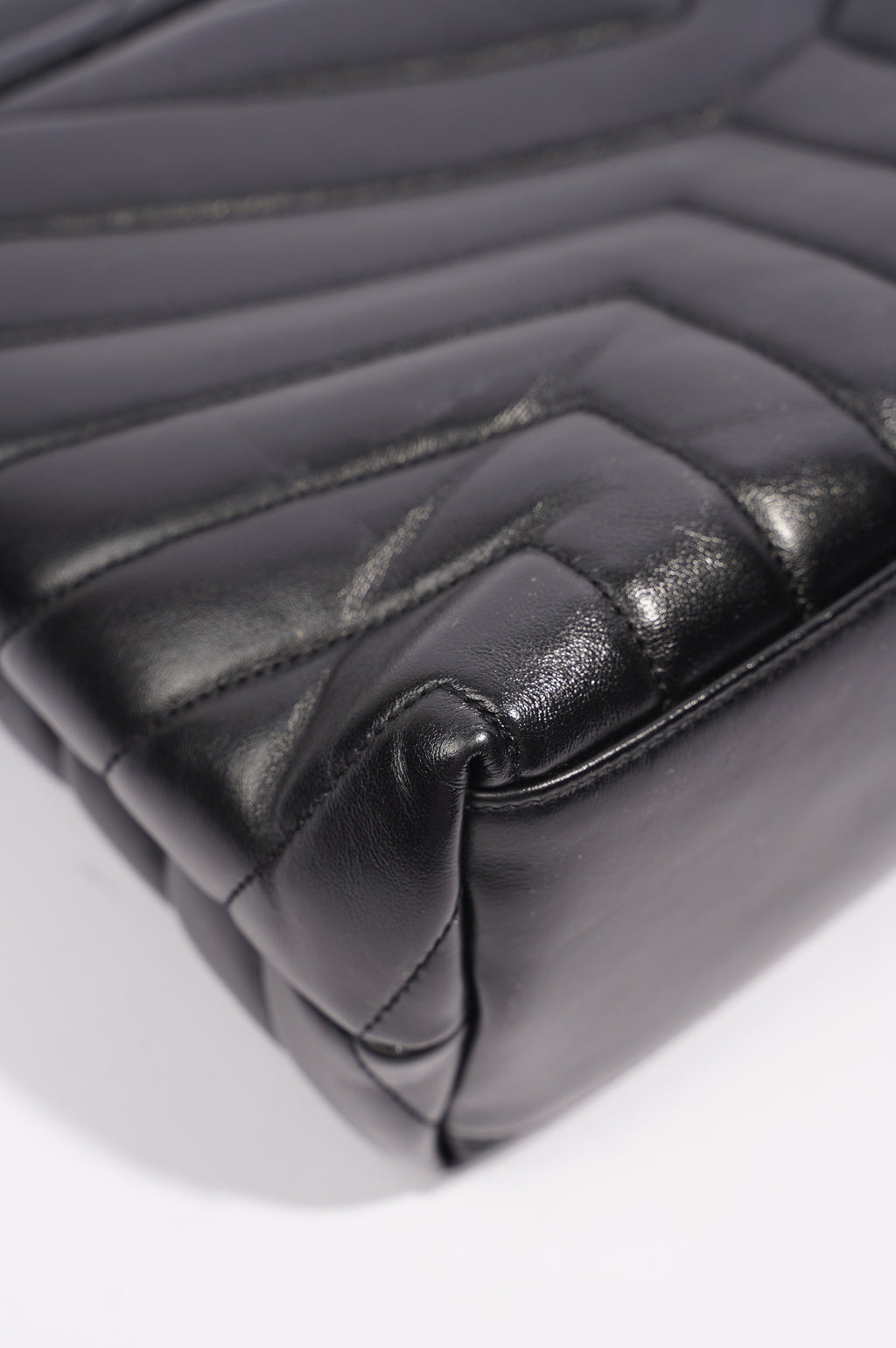 Saint Laurent Womens Lou Lou Black / Gold Medium