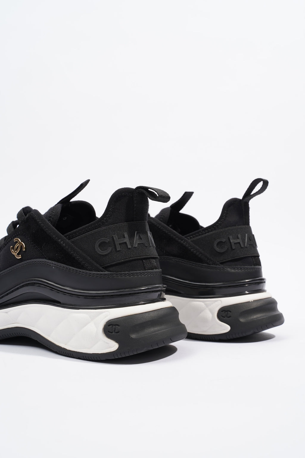 Chanel CC Logo Black / White EU 40 / UK 7