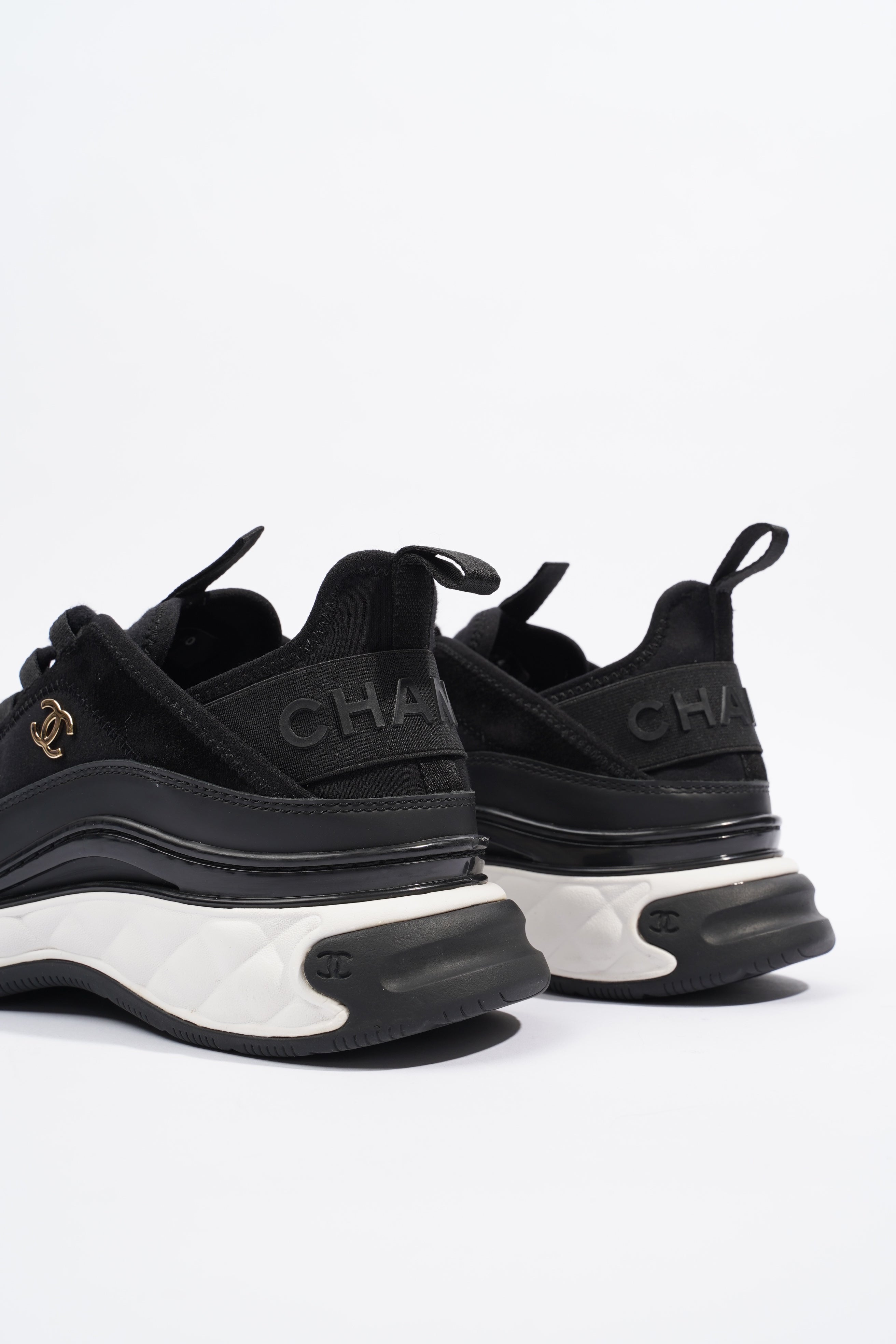 Chanel CC Logo Black / White EU 40 / UK 7