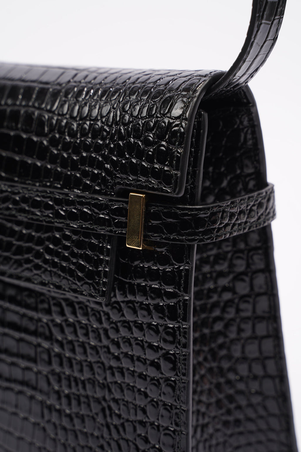 Saint Laurent Womens Manhattan Black Croc Medium