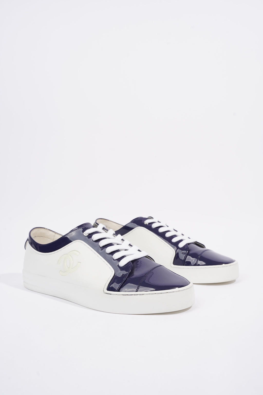 Chanel Womens CC Patent Logo Sneaker Blue / White EU 41 / UK 8