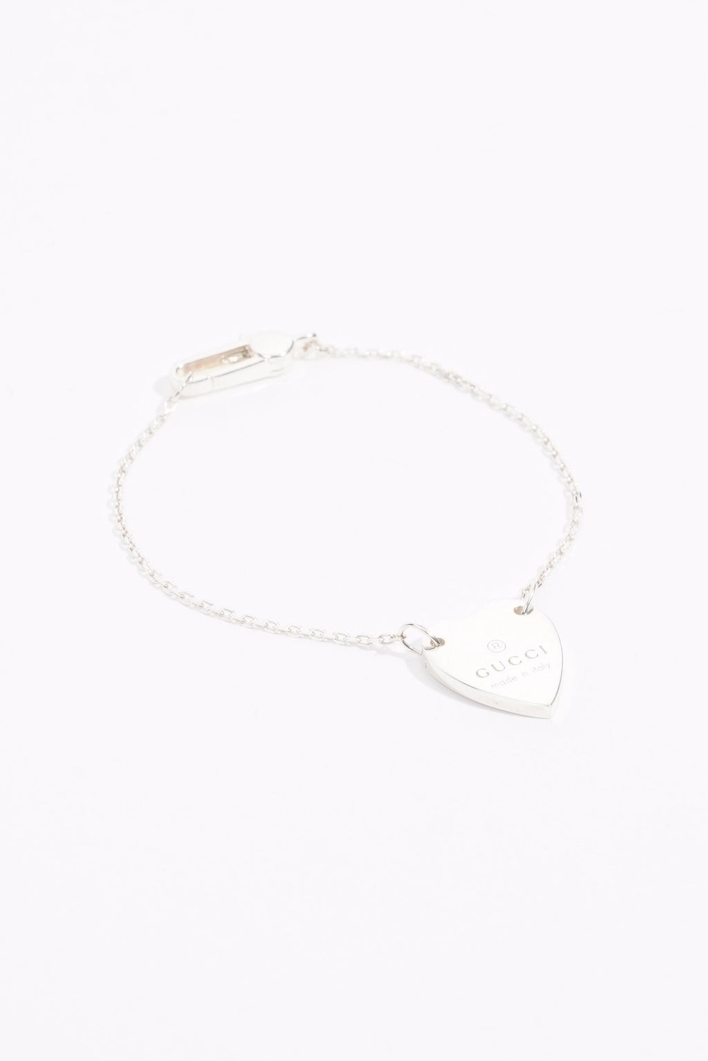 Gucci Womens Heart Bracelet Silver