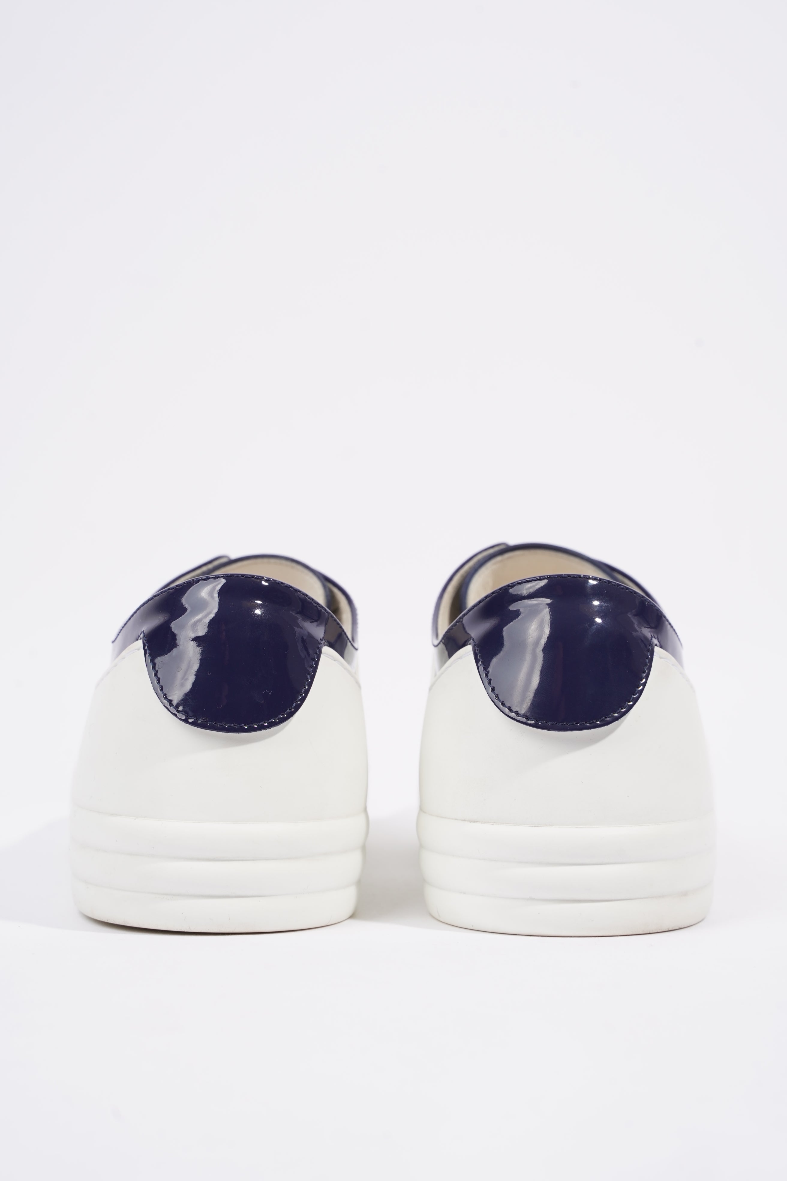 Chanel Womens CC Patent Logo Sneaker Blue / White EU 41 / UK 8