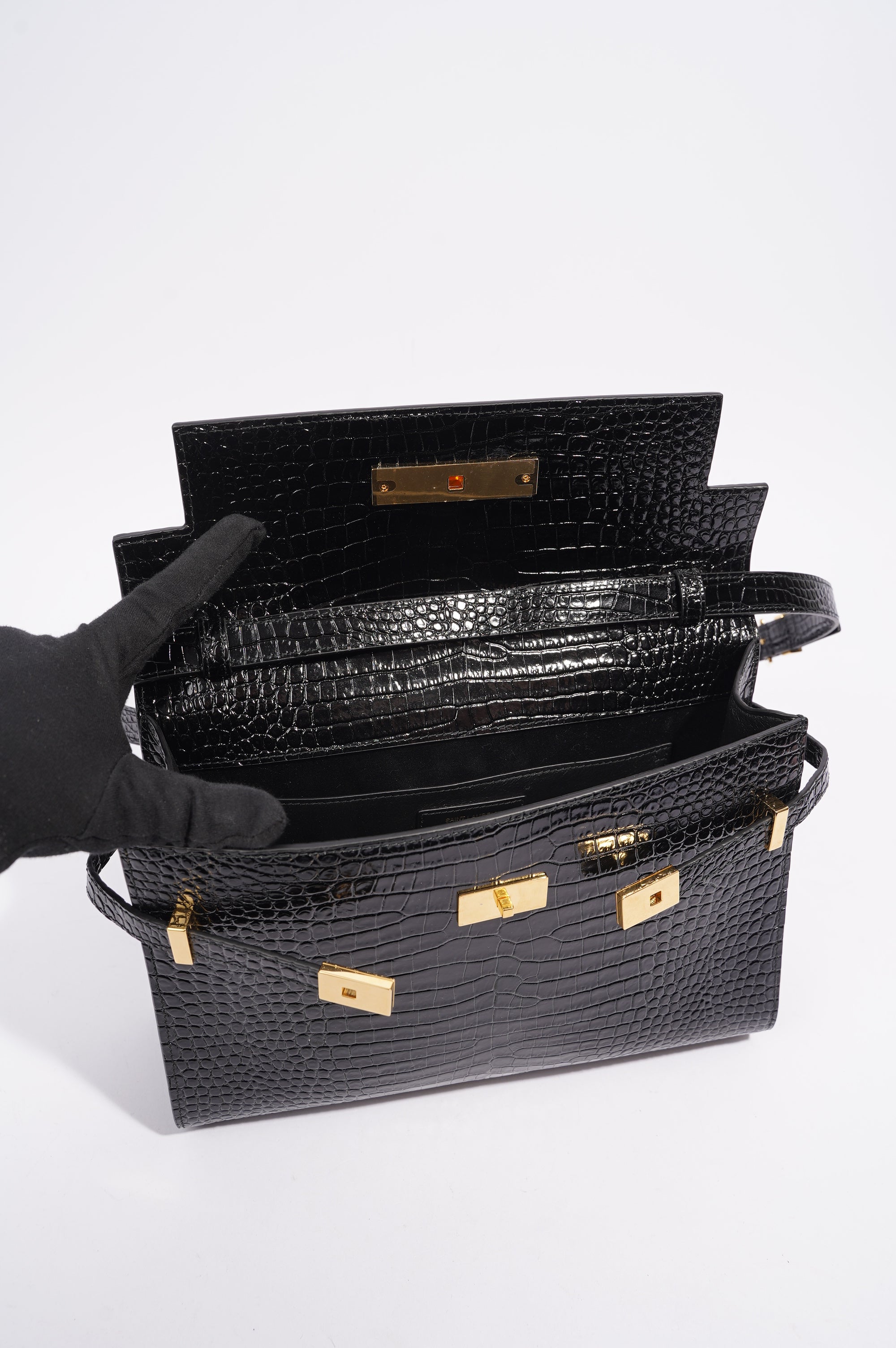 Saint Laurent Womens Manhattan Black Croc Medium