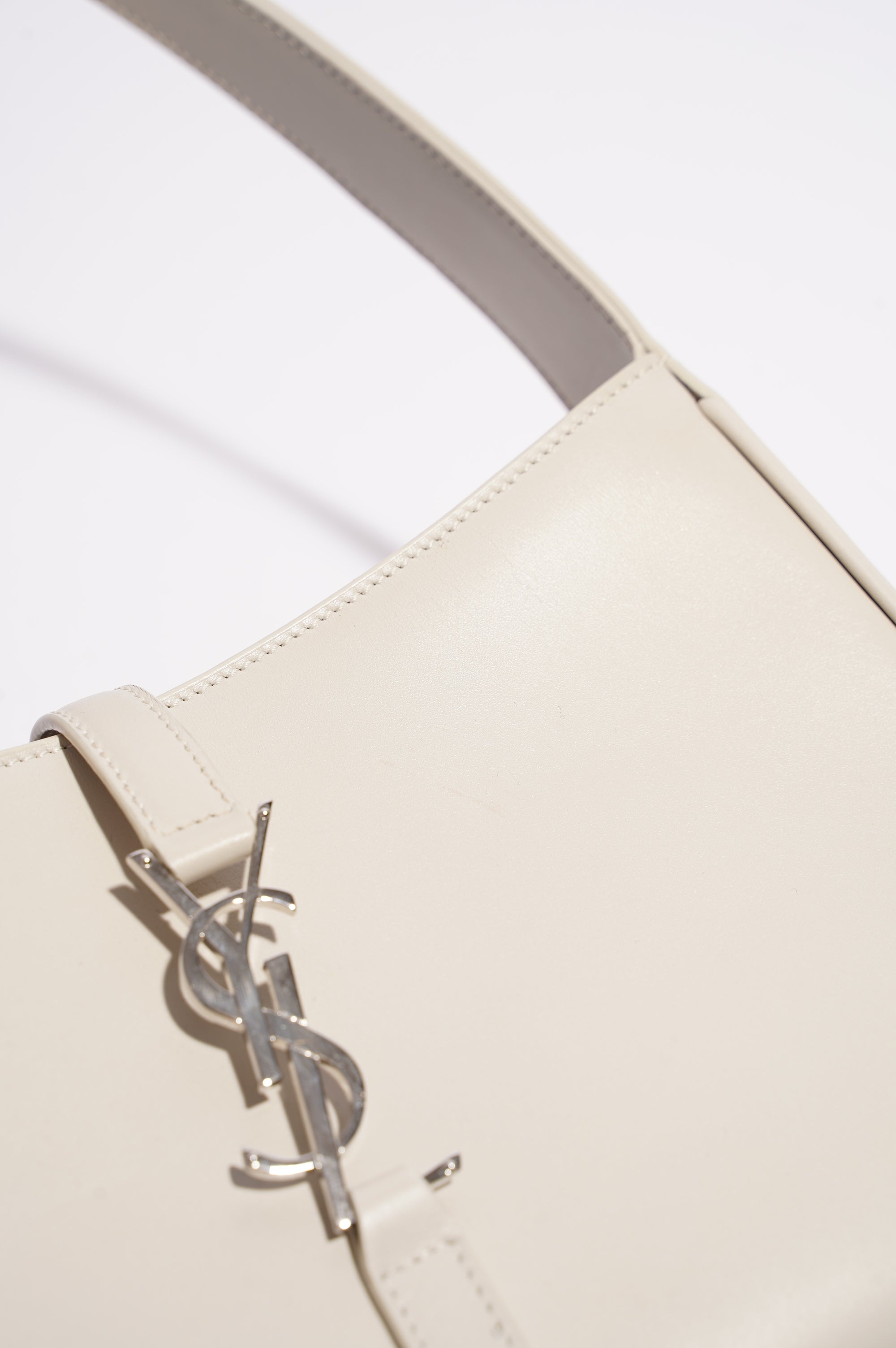 Saint Laurent Womens LE 5 A & Hobo White