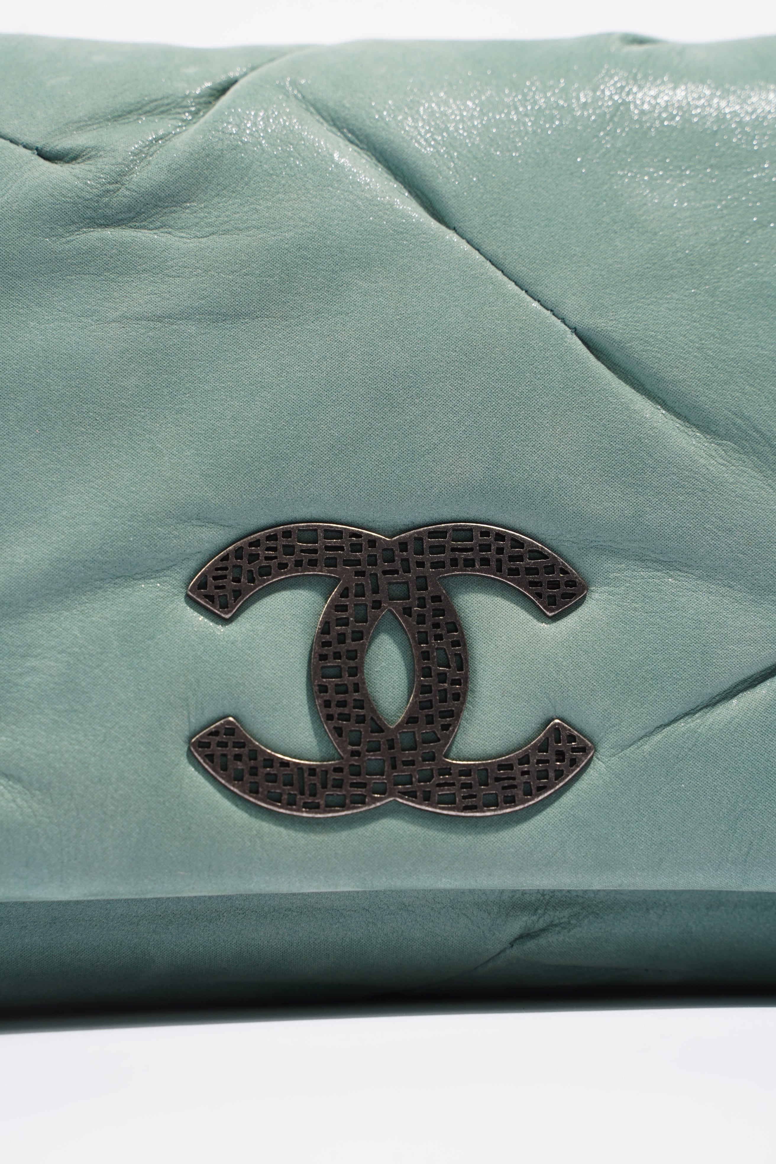 Chanel Womens Glint CC Flap Bag Moss Green Iridescent Leather