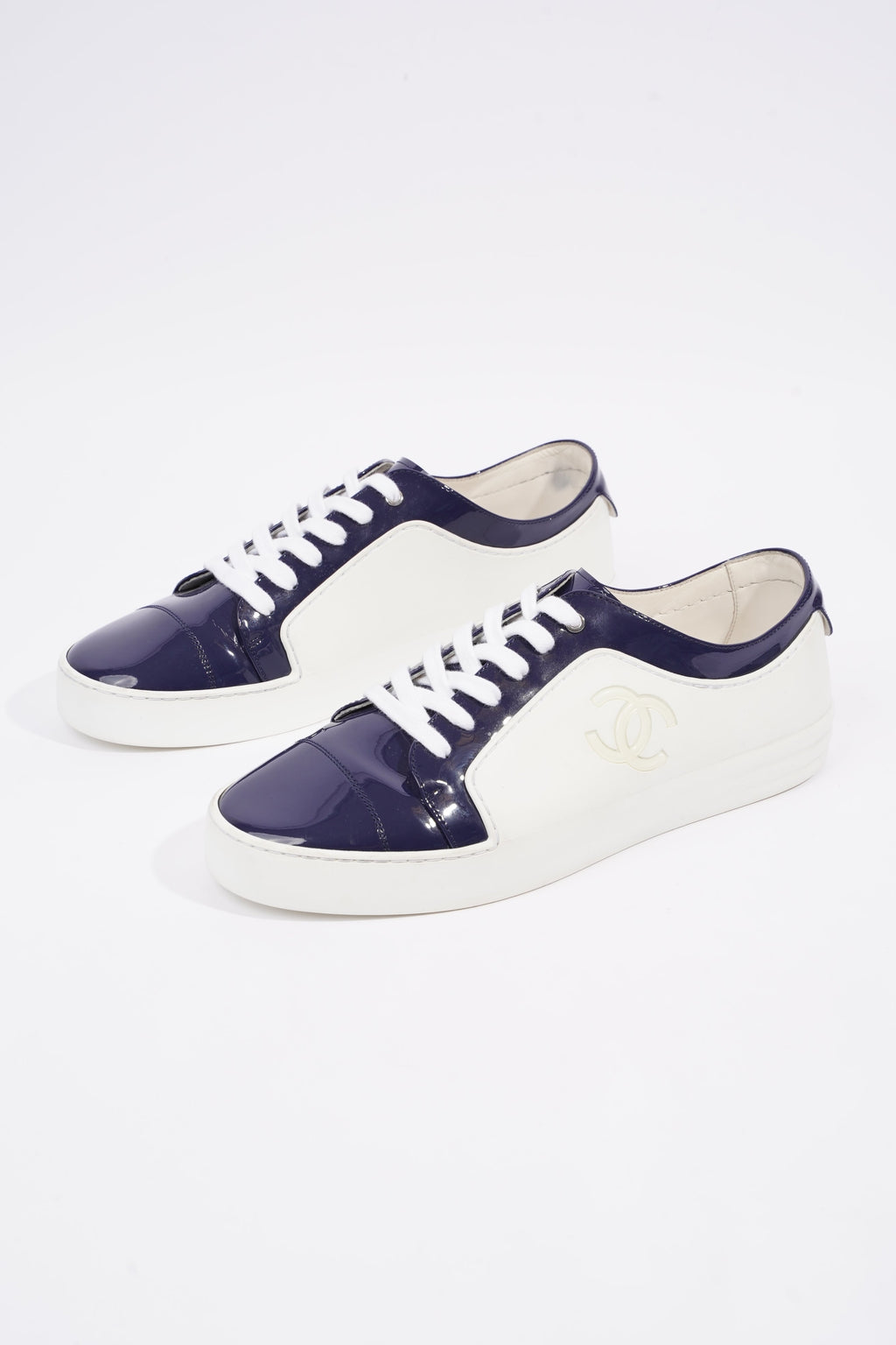 Chanel Womens CC Patent Logo Sneaker Blue / White EU 41 / UK 8