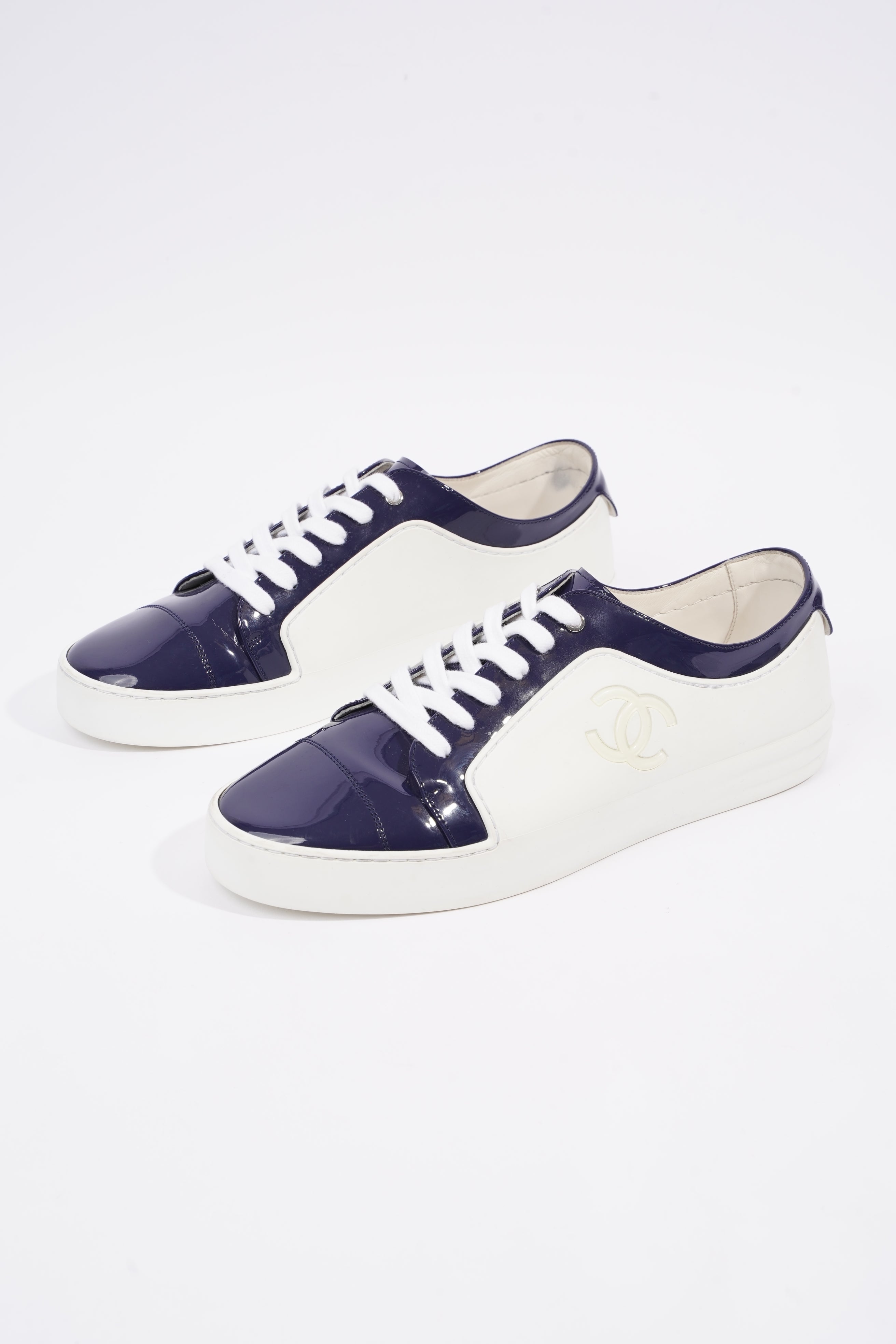 Chanel Womens CC Patent Logo Sneaker Blue / White EU 41 / UK 8