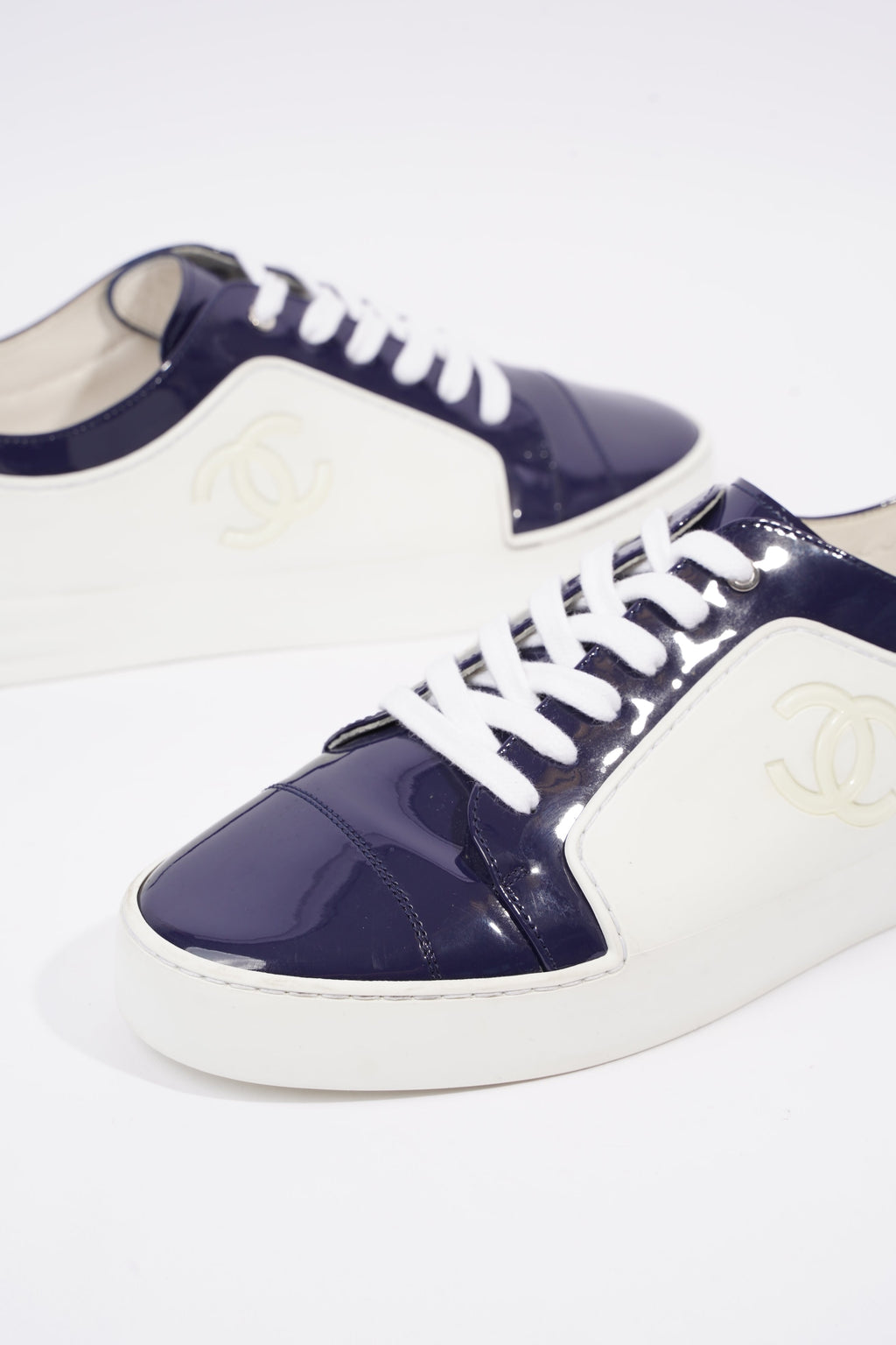 Chanel Womens CC Patent Logo Sneaker Blue / White EU 41 / UK 8