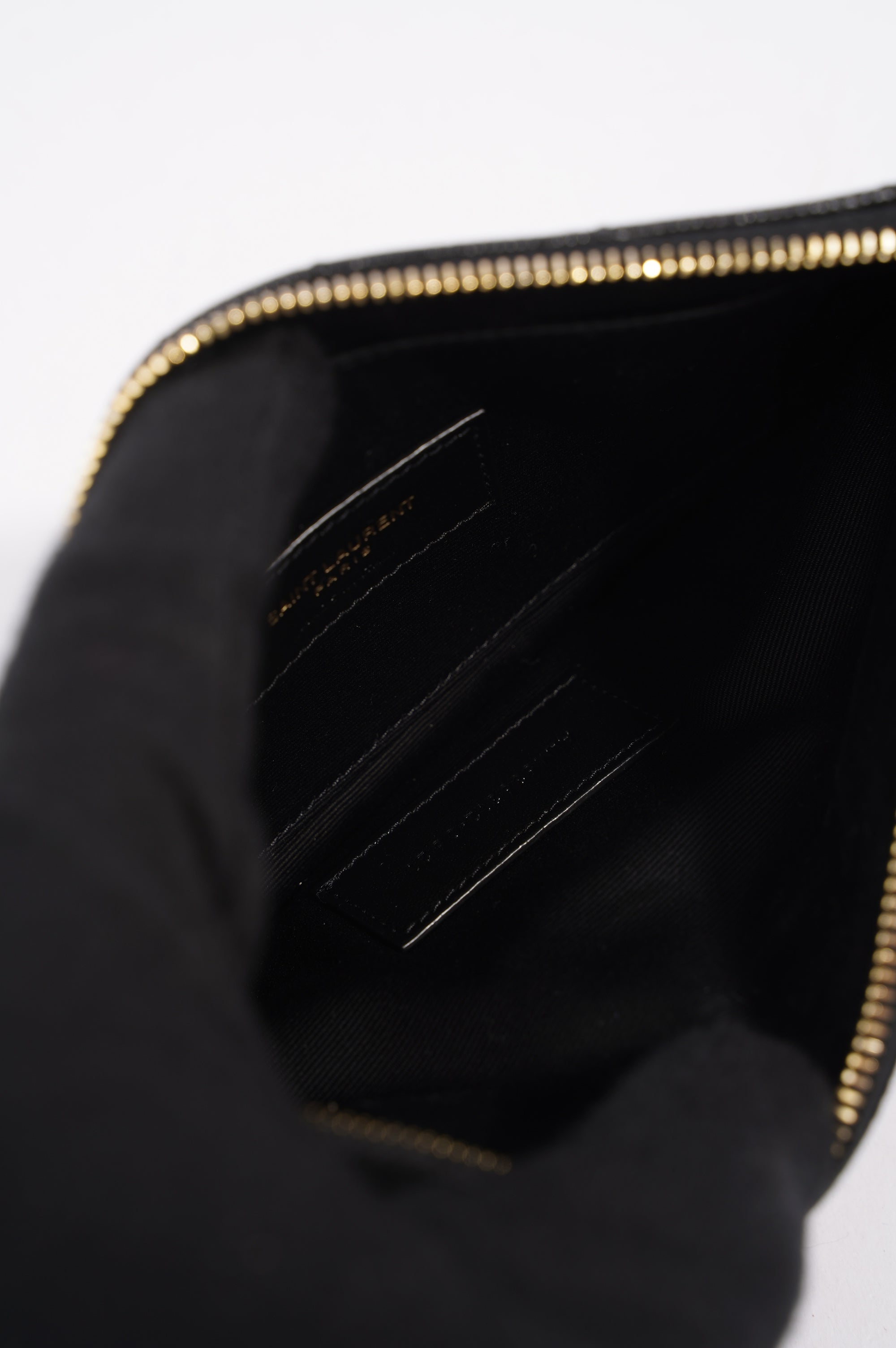 Saint Laurent Womens Cassandra Matelasse Zipped Pouch Black / Gold