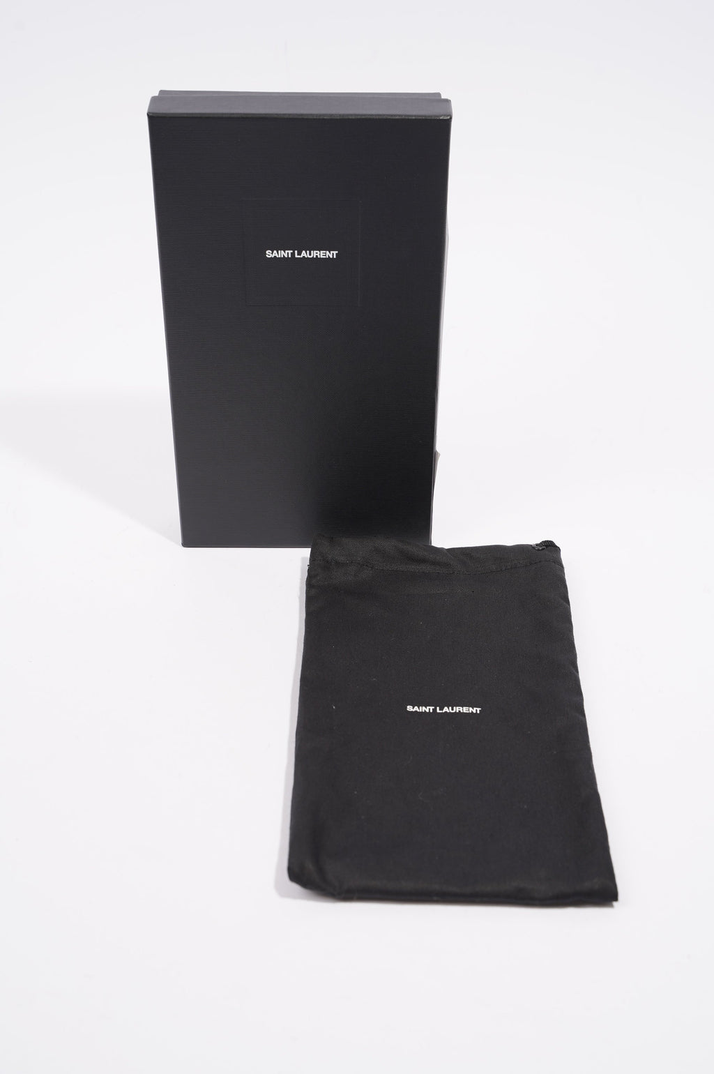 Saint Laurent Womens Cassandra Matelasse Zipped Pouch Black / Gold