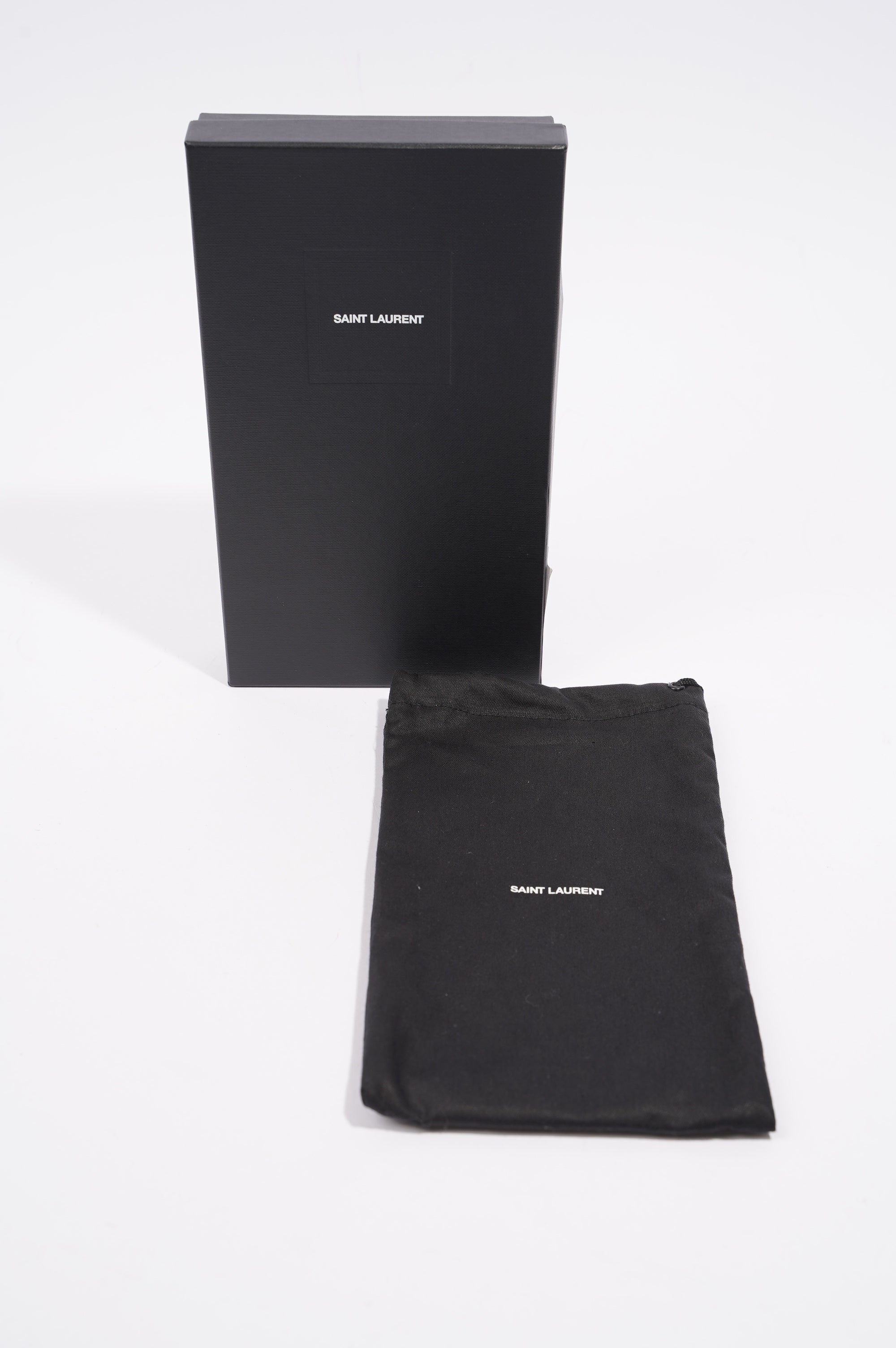 Saint Laurent Womens Cassandra Matelasse Zipped Pouch Black / Gold