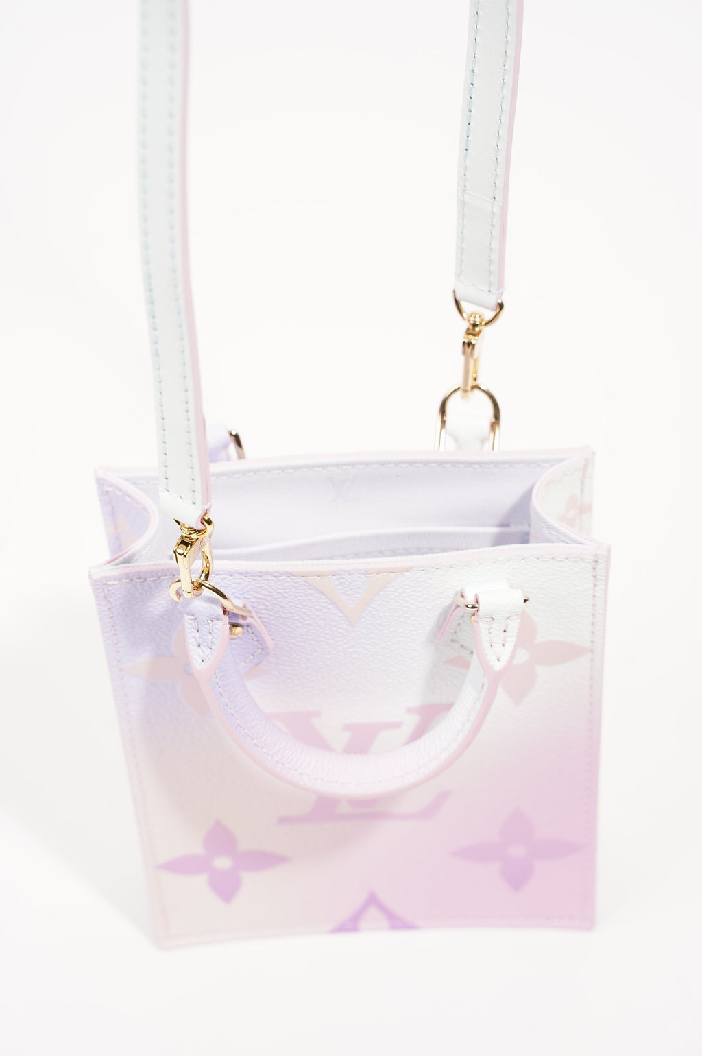 Louis Vuitton Womens Petit Sac Plat