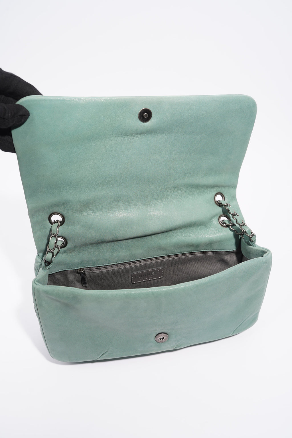 Chanel Womens Glint CC Flap Bag Moss Green Iridescent Leather