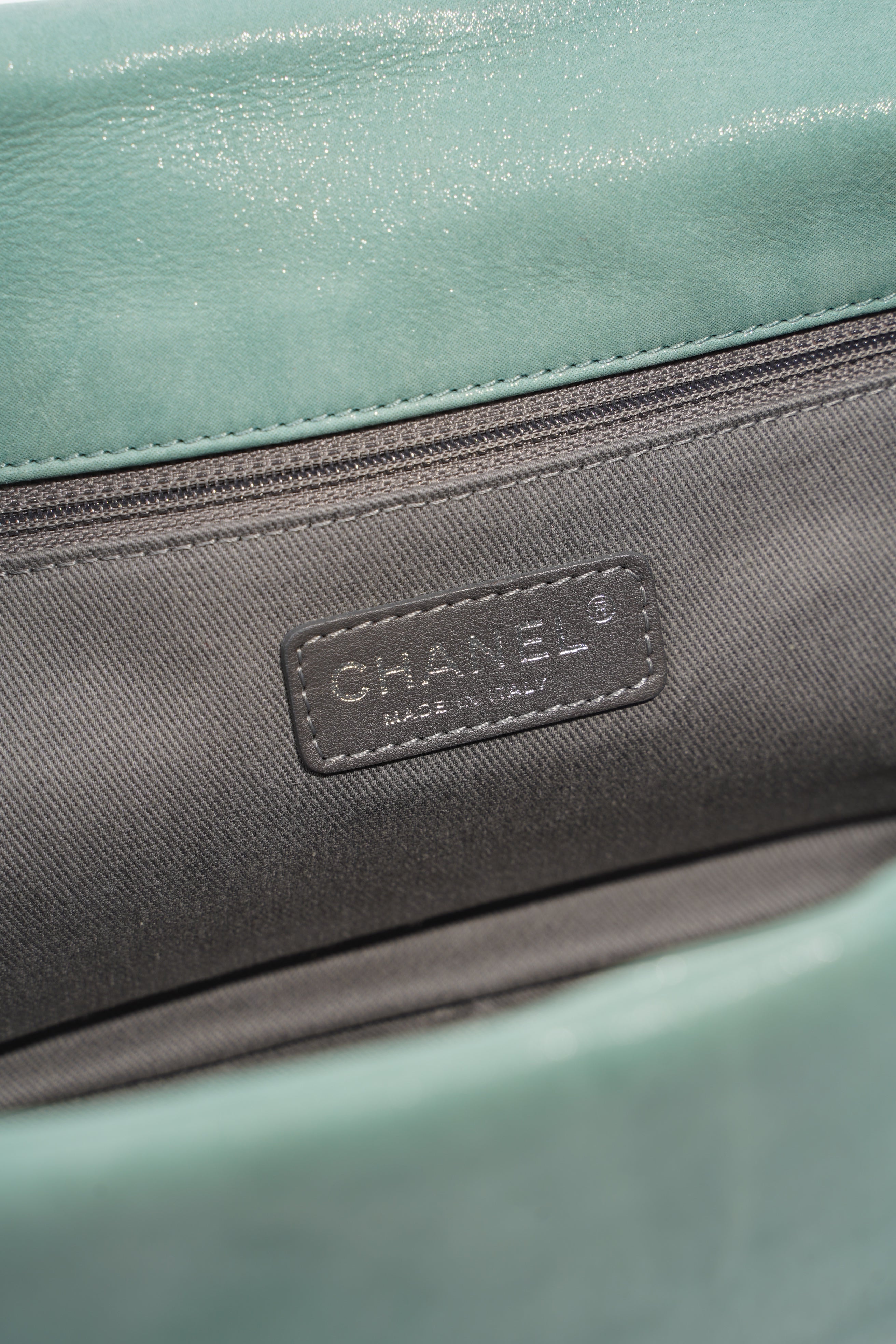 Chanel Womens Glint CC Flap Bag Moss Green Iridescent Leather
