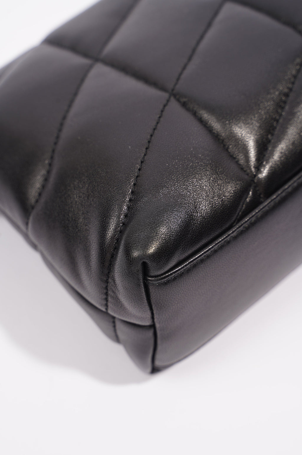 Saint Laurent Womens Loulou Toy Puffer Bag Black