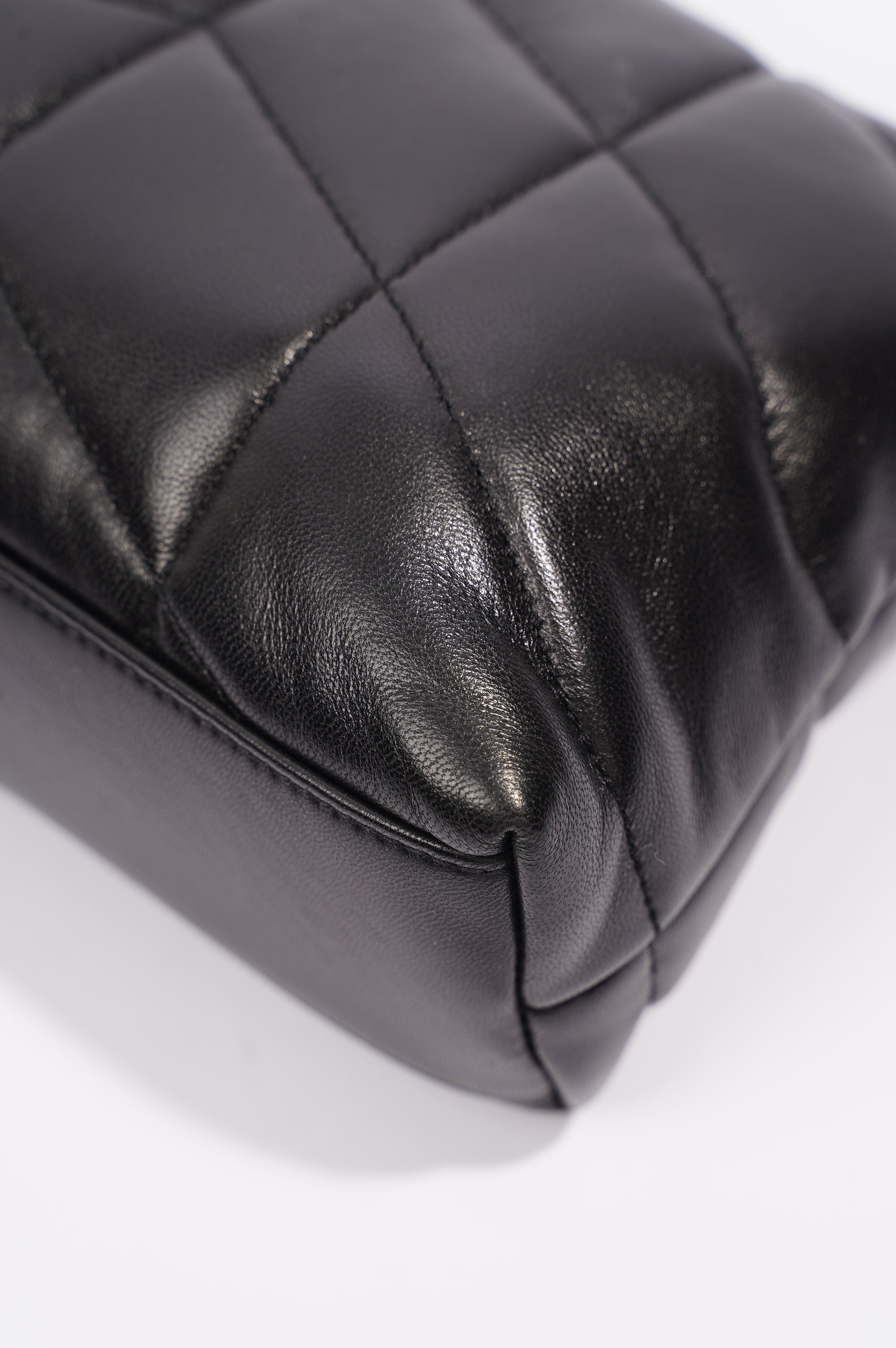 Saint Laurent Womens Loulou Toy Puffer Bag Black