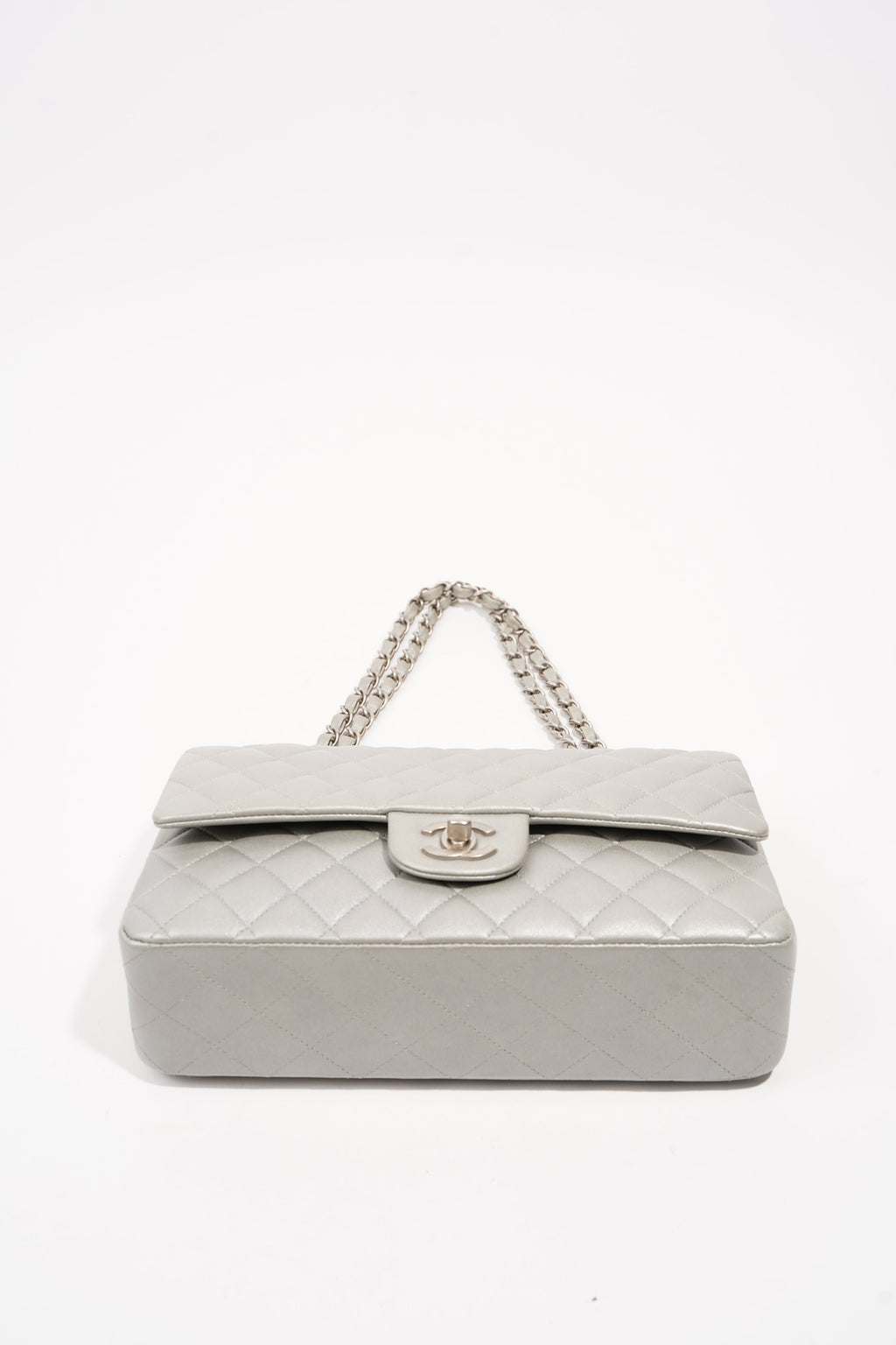 Chanel Womens Quilted Lambskin Leather Classic Double Flap Medium