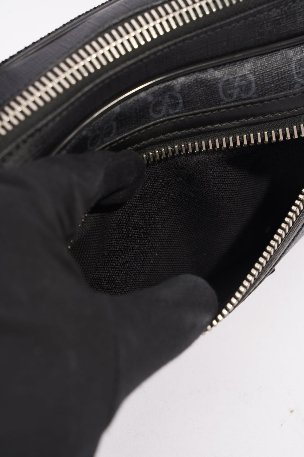 Gucci Mens Soft Zip Belt Bag Black Canvas Small