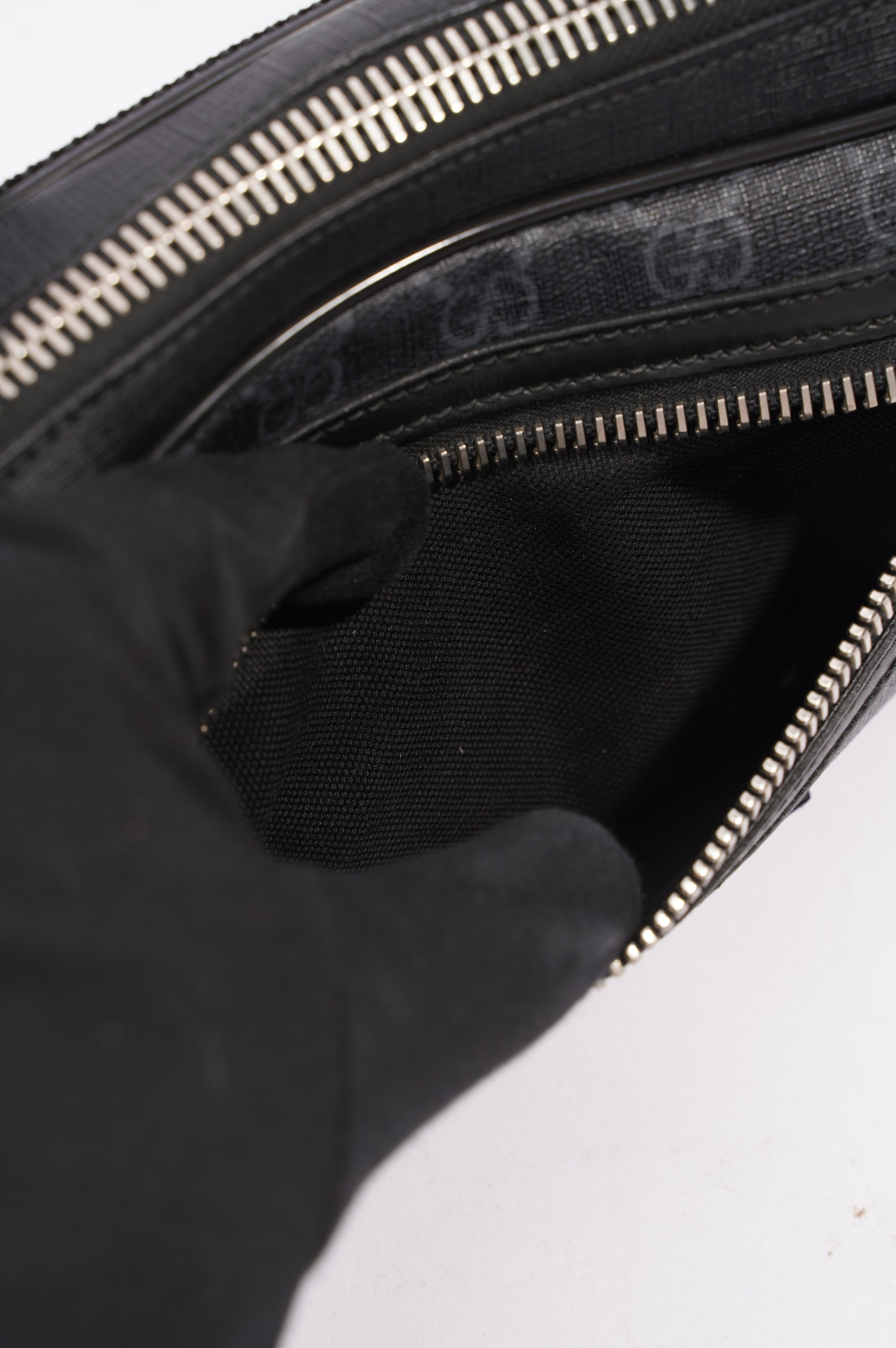 Gucci Mens Soft Zip Belt Bag Black Canvas Small