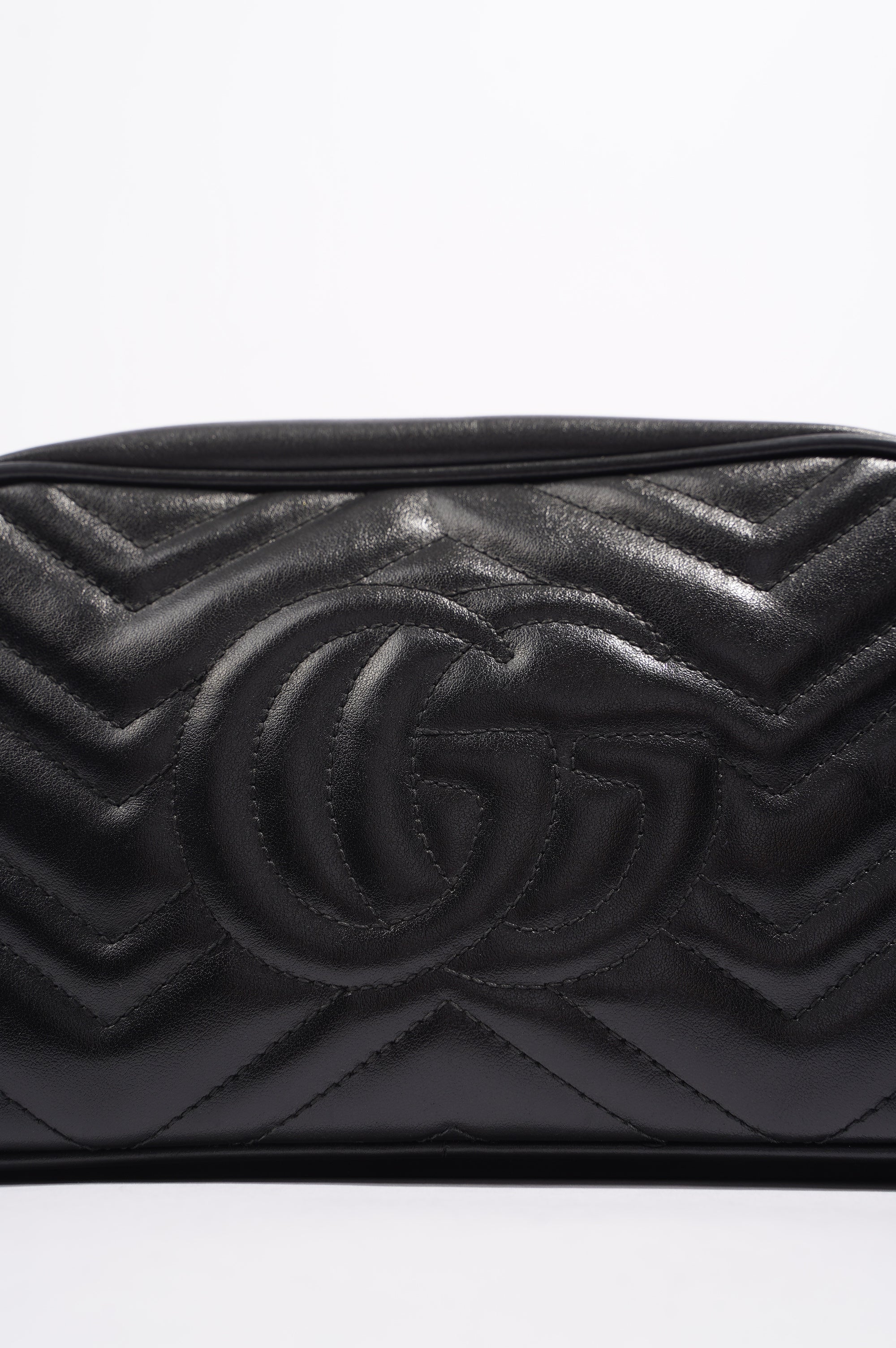 Gucci Womens GG Marmont Bag Black Leather Small