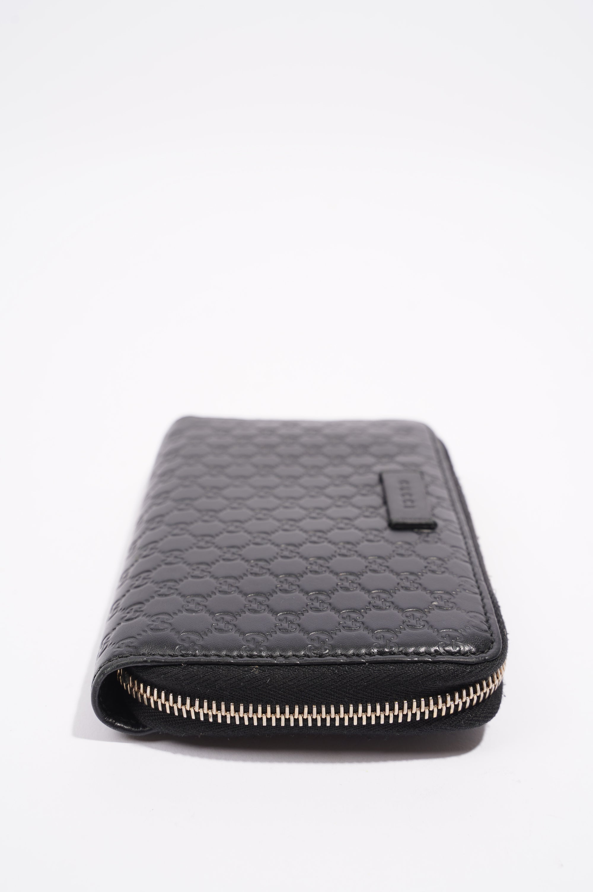 Gucci Womens Microguccissima Leather Zip Wallet Black