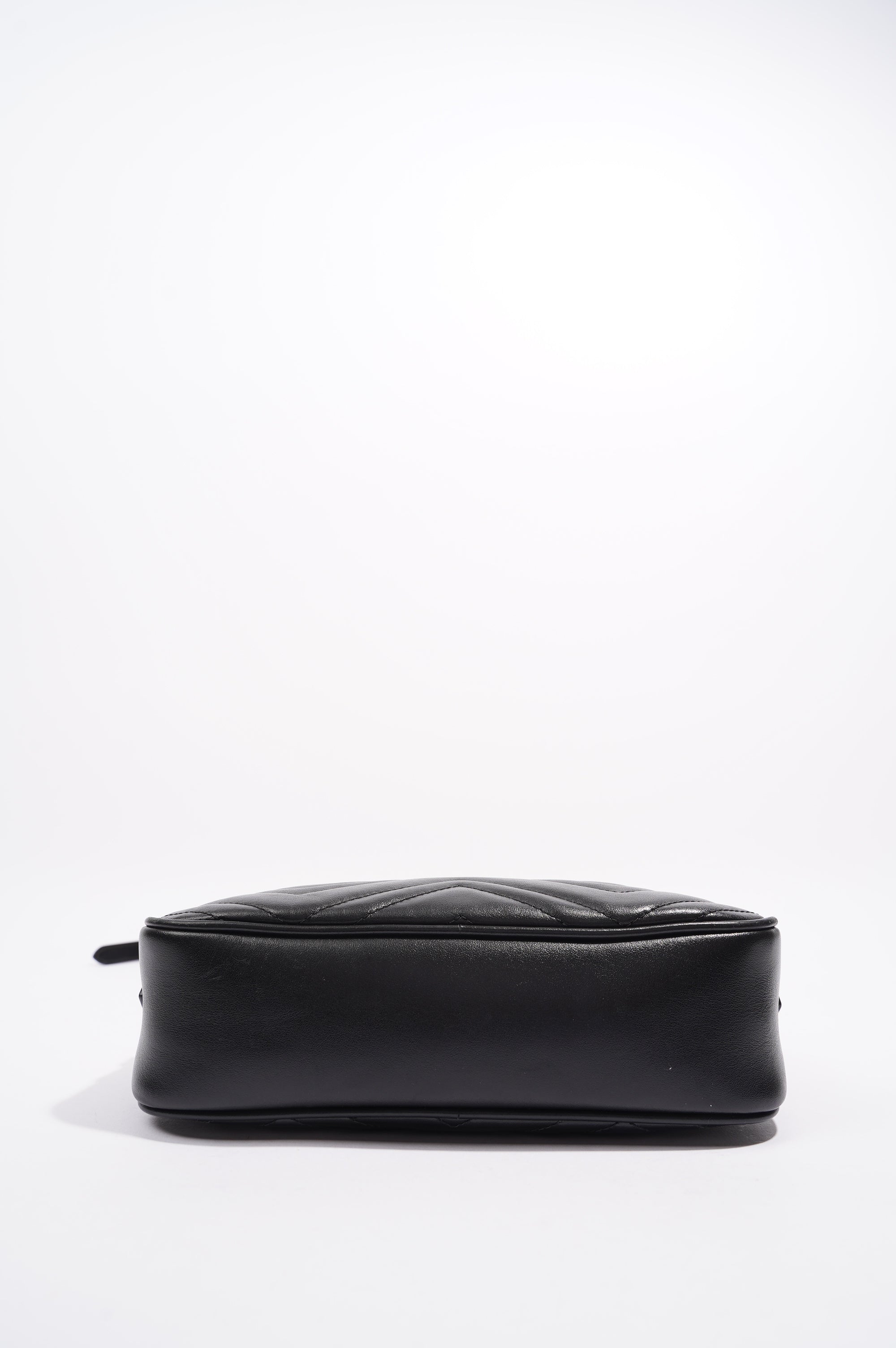 Gucci Womens GG Marmont Bag Black Leather Small