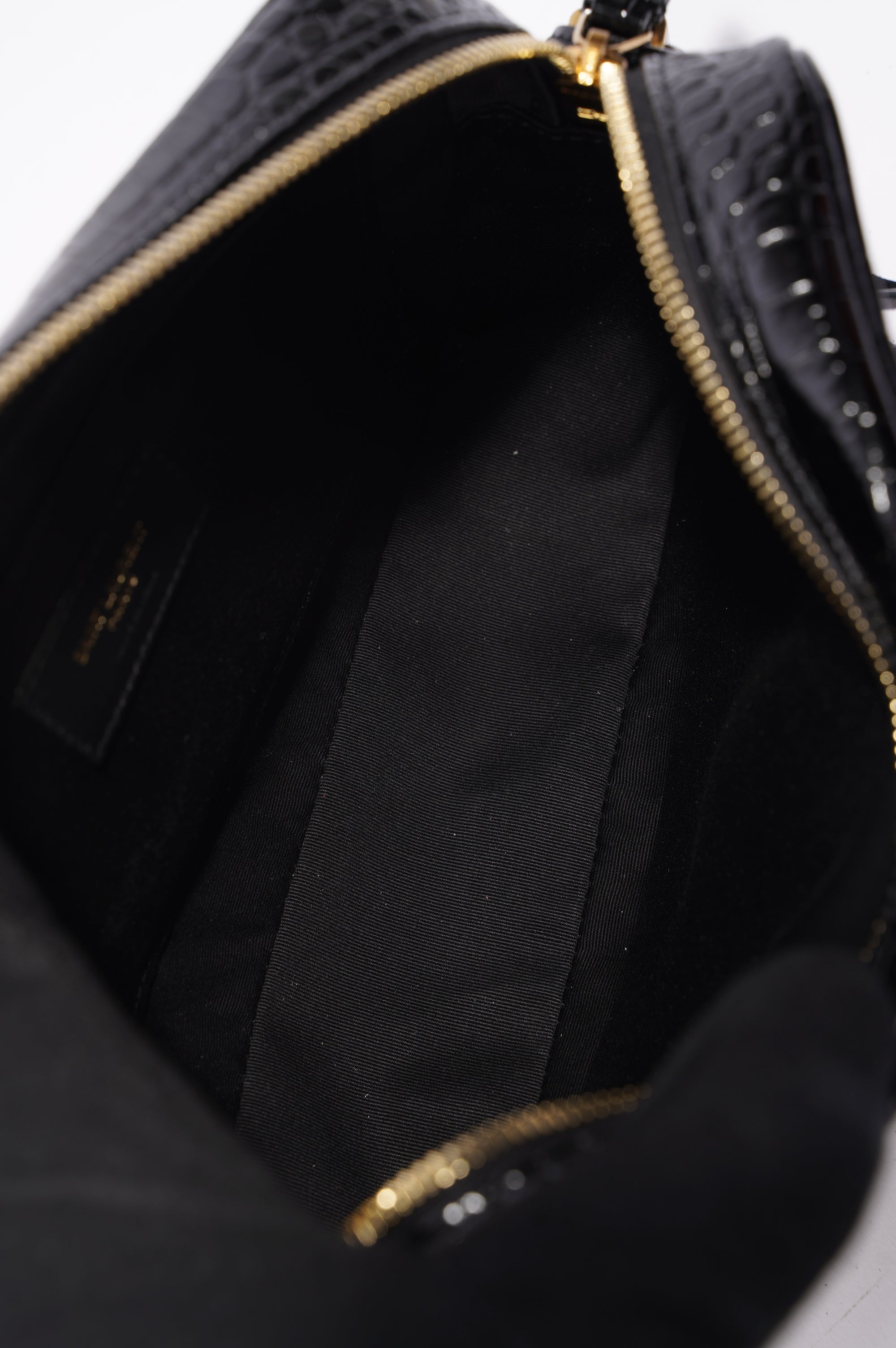 Saint Laurent Womens Lou Camera Crossbody Bag Black Leather