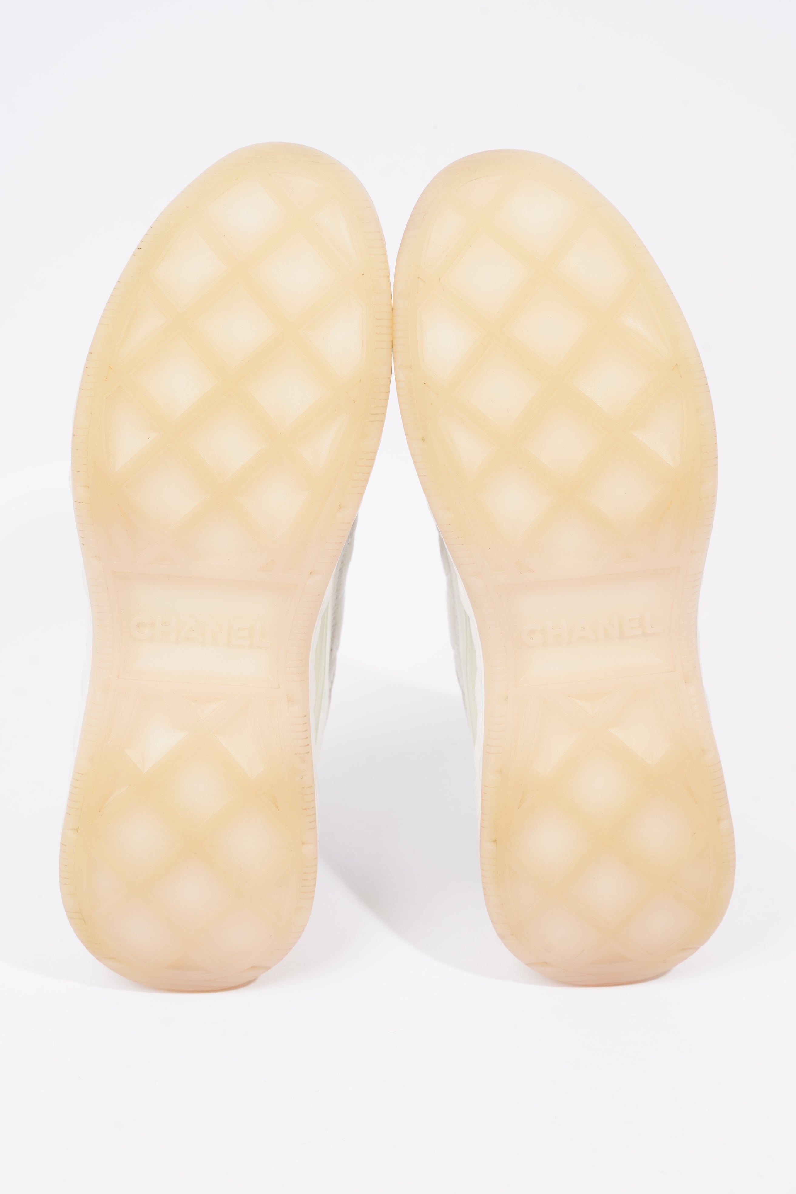 Chanel Womens CC Logo Runners Cream EU 39.5 / UK 6.5
