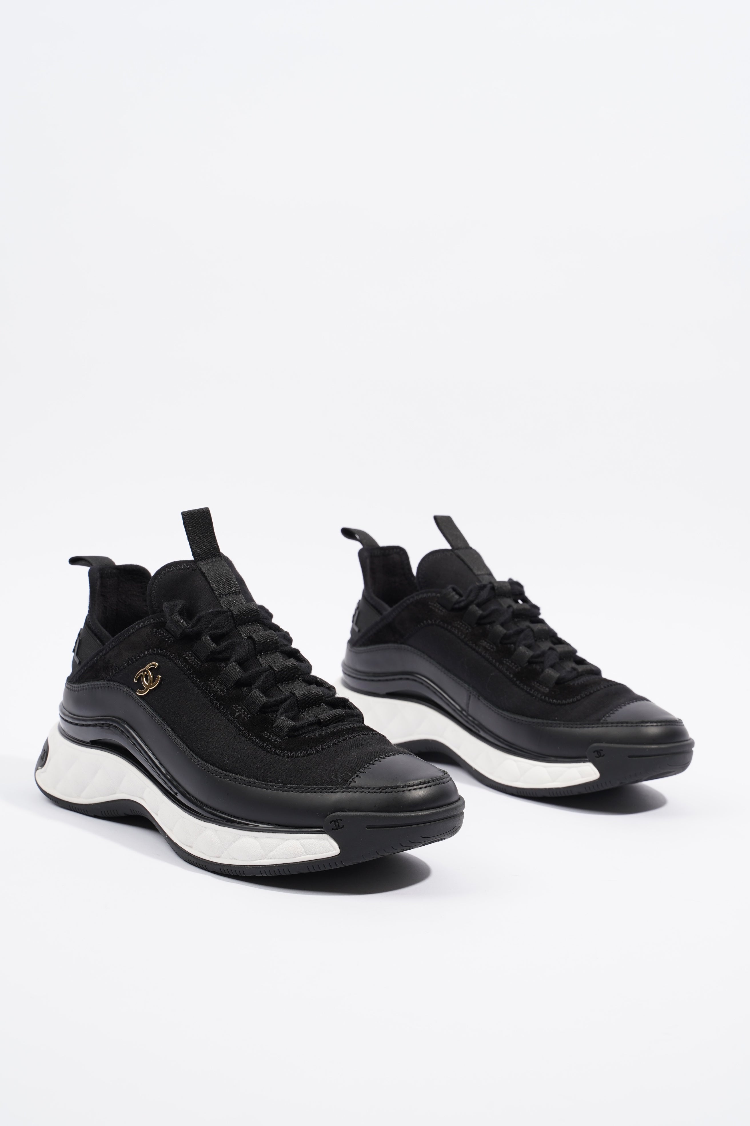 Chanel Womens CC Logo Runner Black EU 38 / UK 5