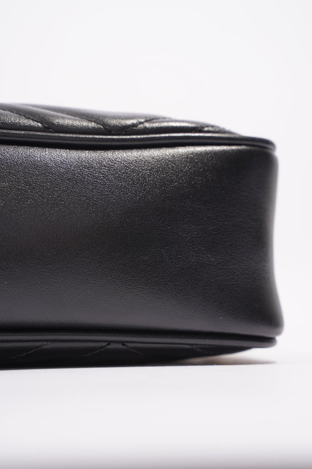 Gucci Womens GG Marmont Bag Black Leather Small