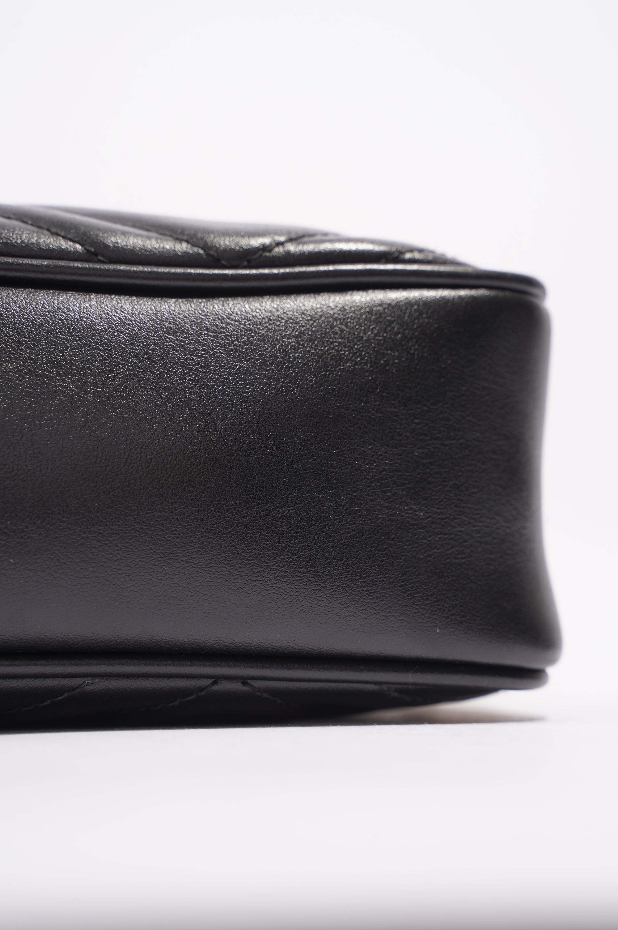 Gucci Womens GG Marmont Bag Black Leather Small