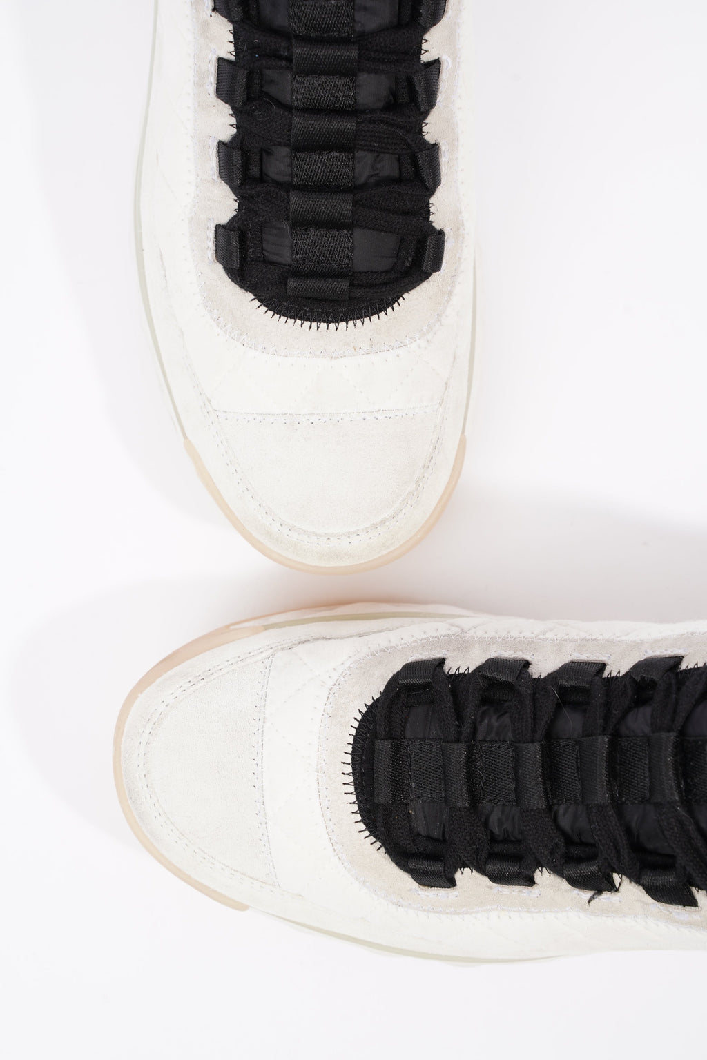 Chanel Womens CC Logo Runners Cream EU 39.5 / UK 6.5