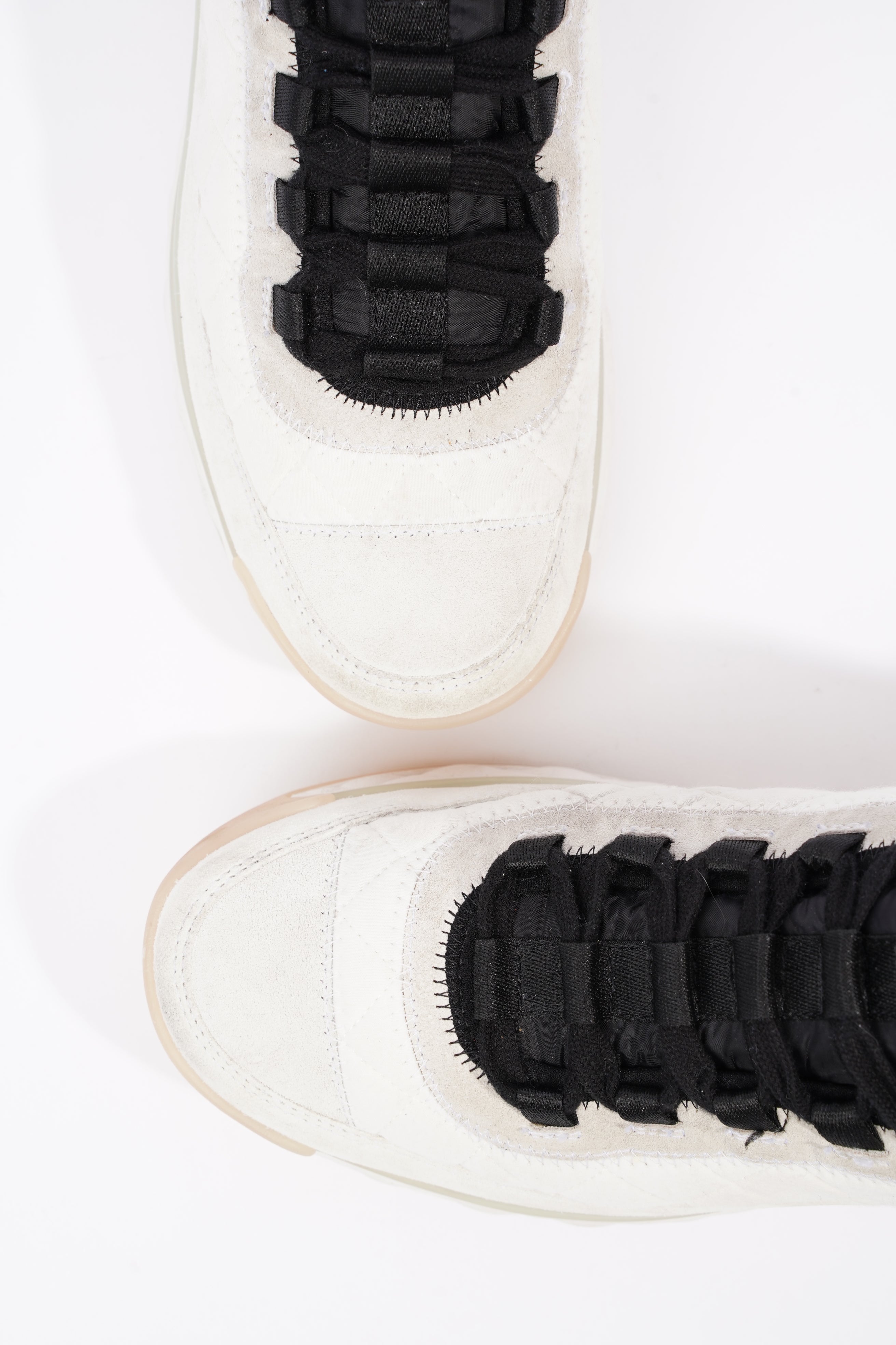 Chanel Womens CC Logo Runners Cream EU 39.5 / UK 6.5