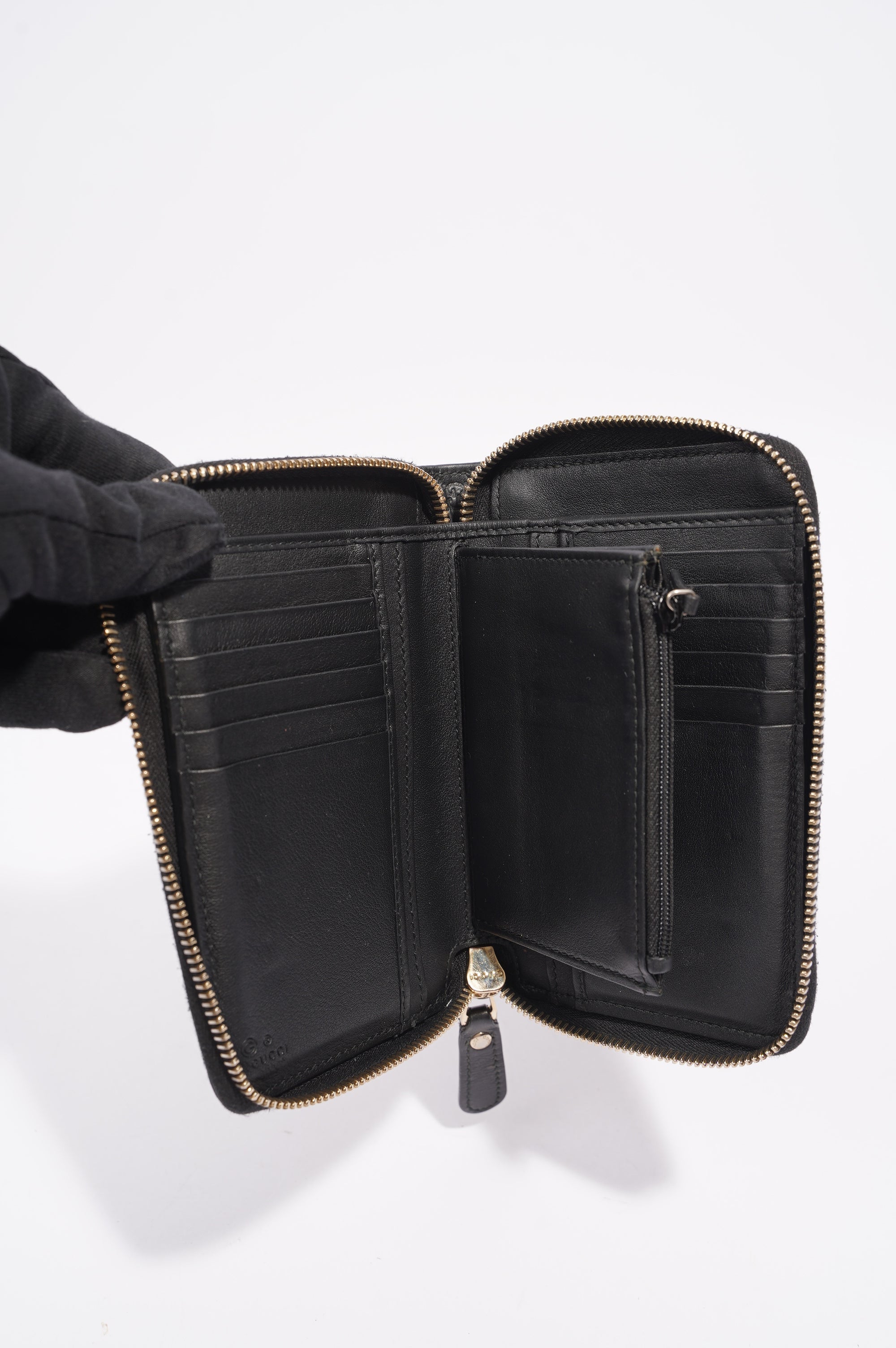 Gucci Womens Microguccissima Leather Zip Wallet Black
