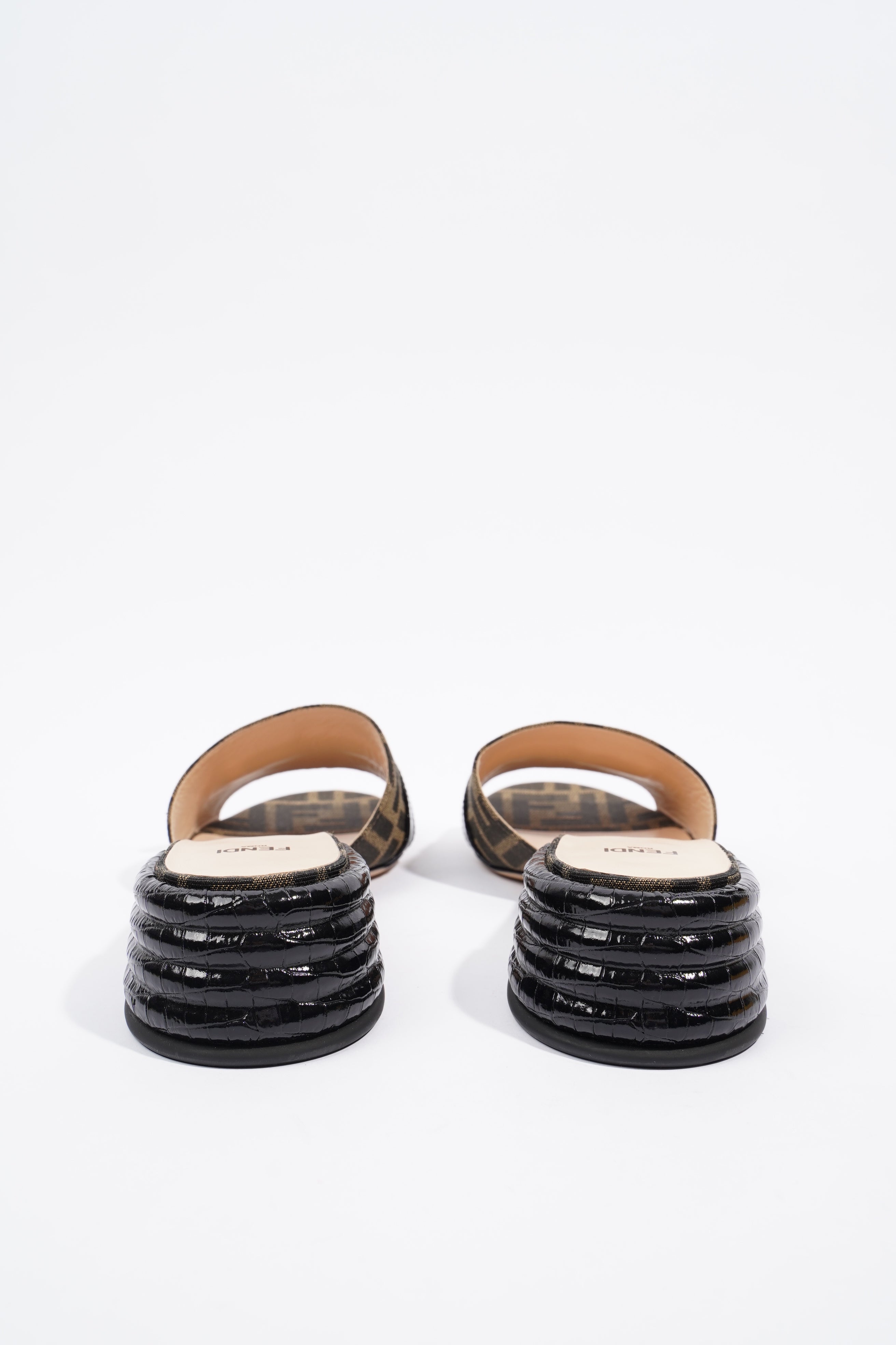 Fendi FF Sandal Zucca EU 38 / UK 5