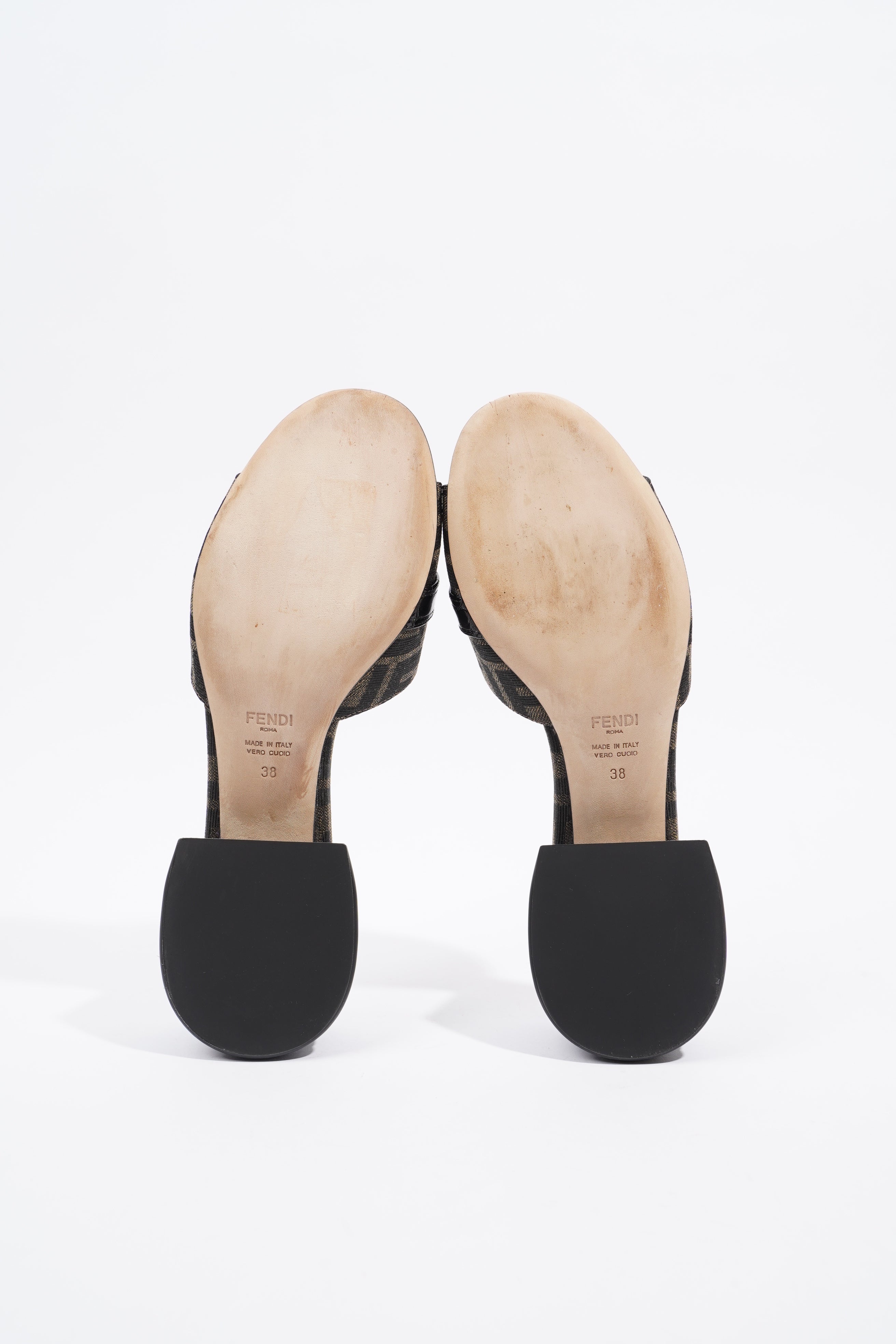 Fendi FF Sandal Zucca EU 38 / UK 5